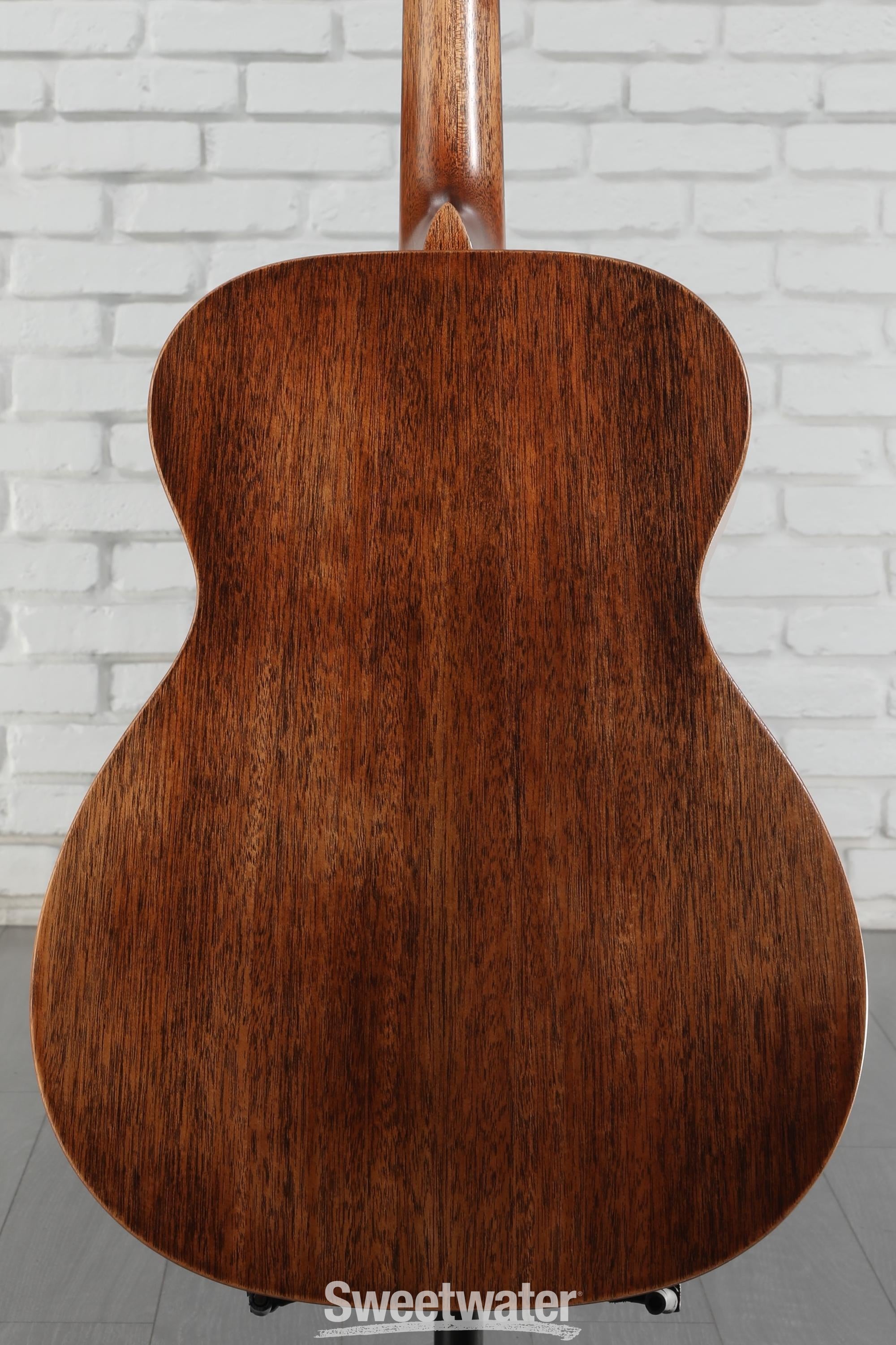 Martin 000-15M StreetMaster Acoustic Guitar - Distressed