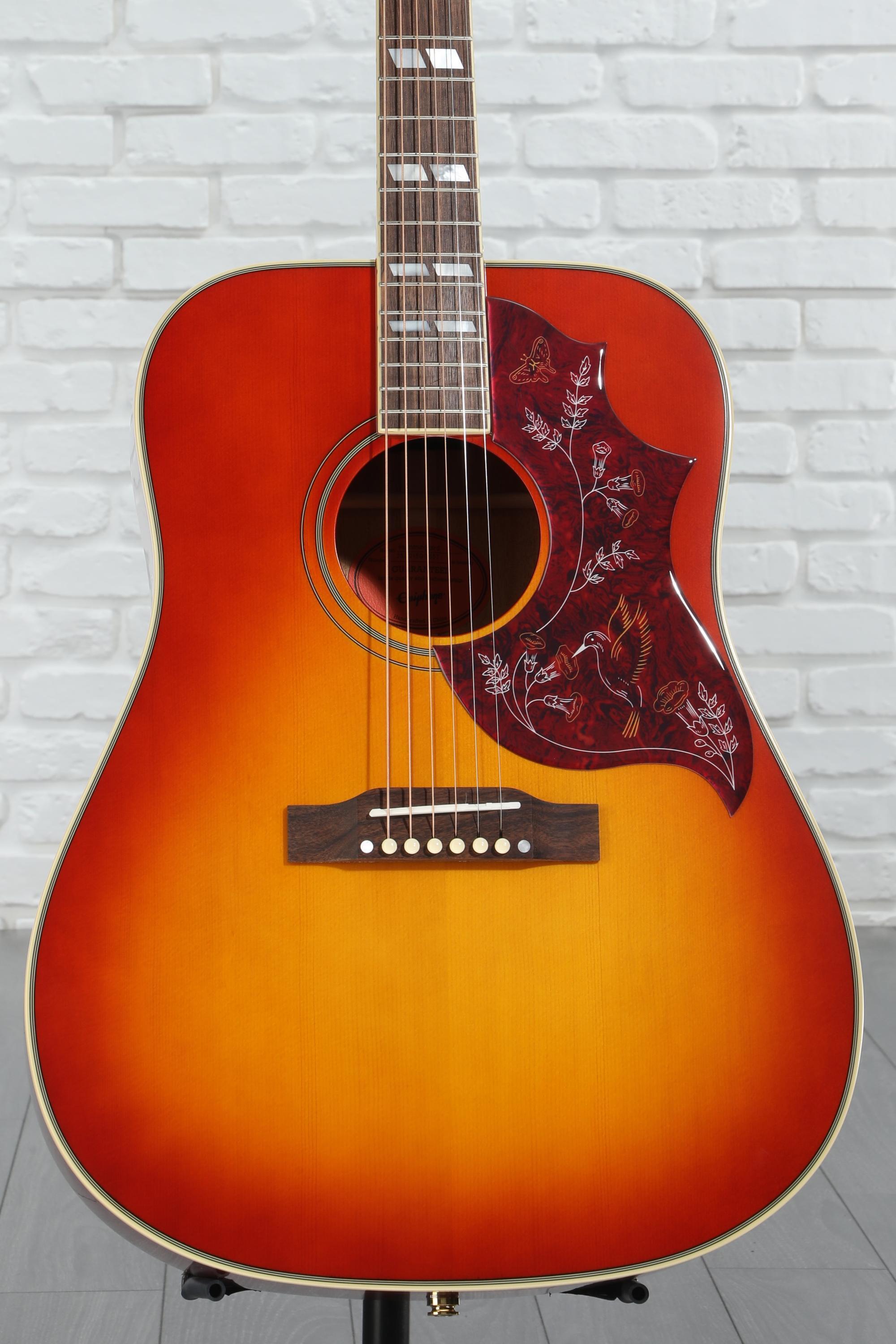 ギター Epiphone Hummingbird Inspired by Gibson Epiphone Hummingbird Acoustic Guitar - Aged Cherry Sunburst