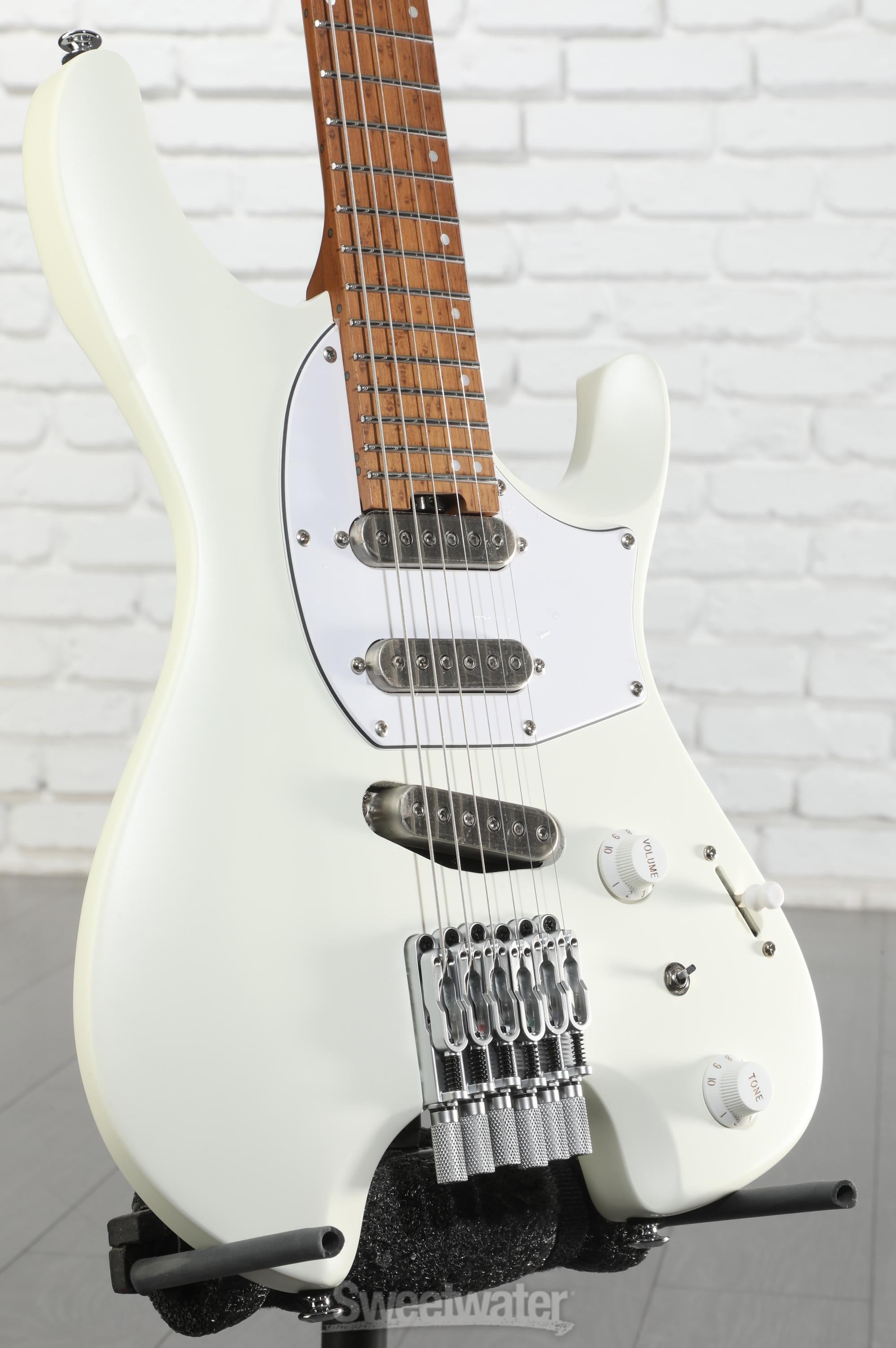 Ibanez Ichika Signature ICHI10 Electric Guitar - Vintage White