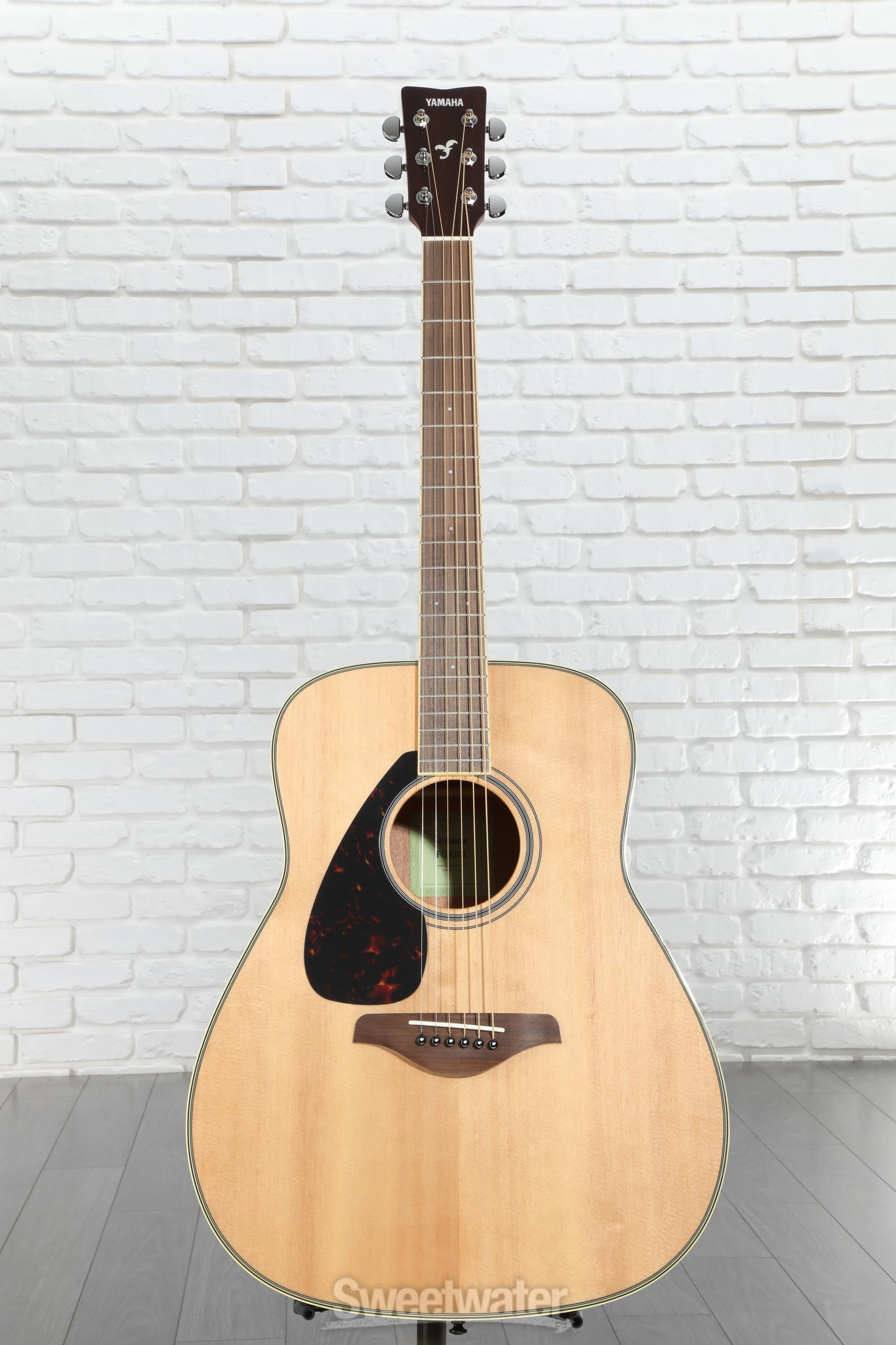 Yamaha FG820L Left-handed Dreadnought Acoustic Guitar - Natural