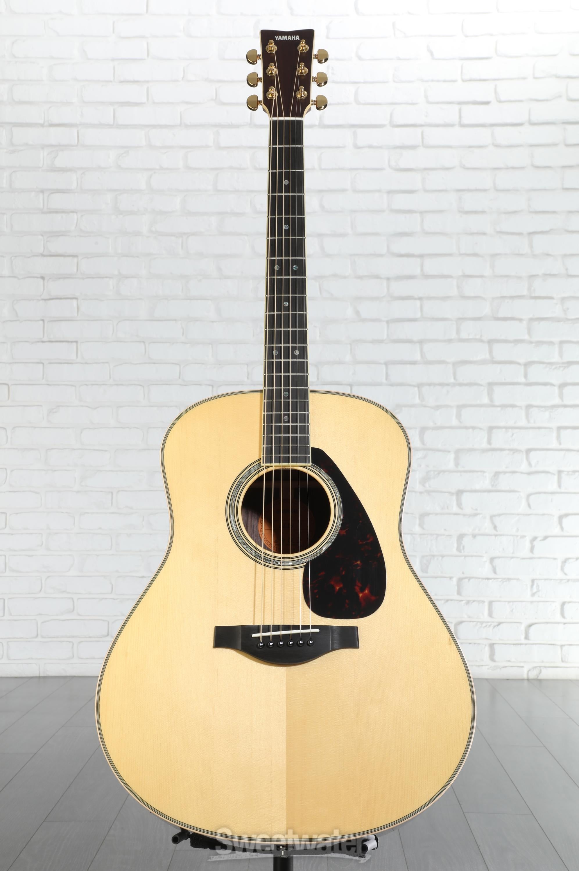 YAMAHA ギター　LL16 Amazon.com: Yamaha L-Series LL16 Acoustic-Electric Guitar with Gig