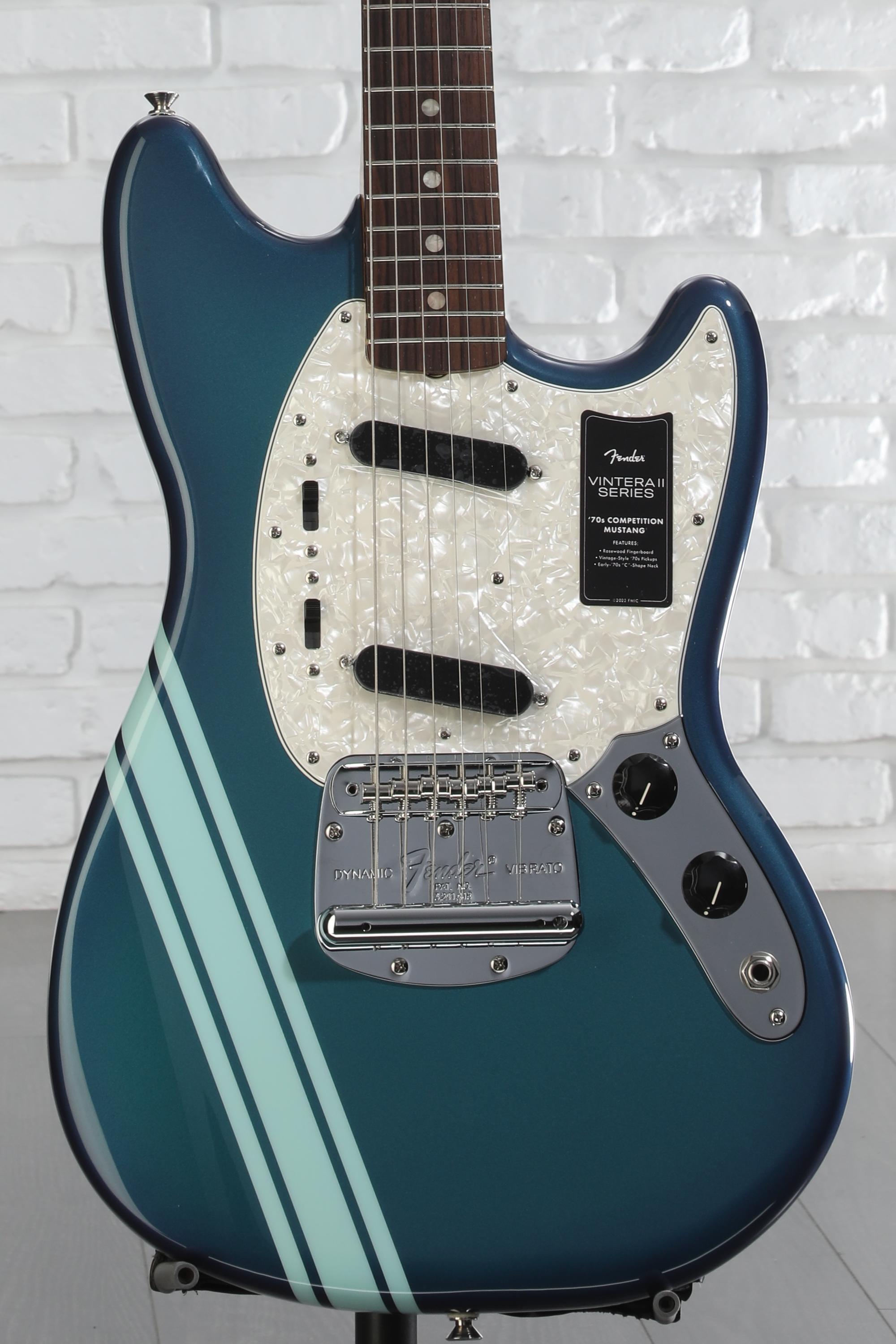 Fender Vintera II Mustang Burgundy 美品 Fender Vintera II 70s Mustang Bass Competition Burgundy