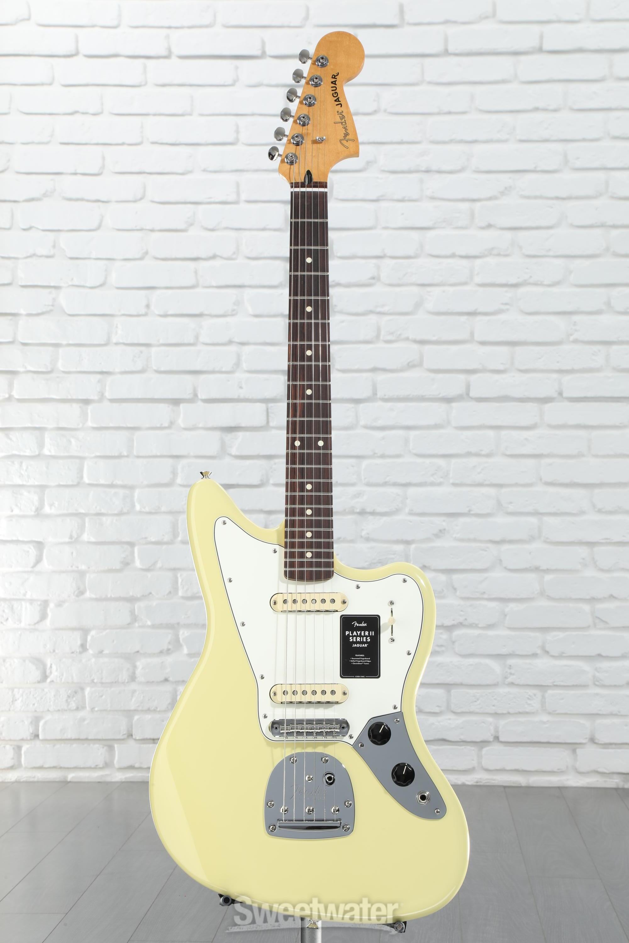 ギター Fender Player II Jaguar Fender Player II Jaguar, Rosewood Fingerboard, Coral Red