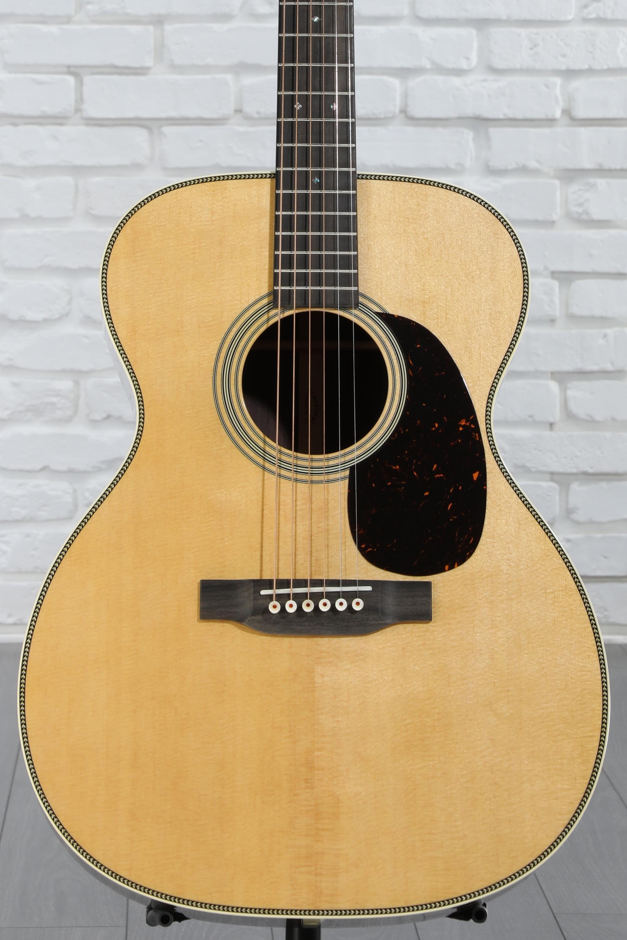 Martin 000-28 Standard Series Acoustic Guitar - Natural