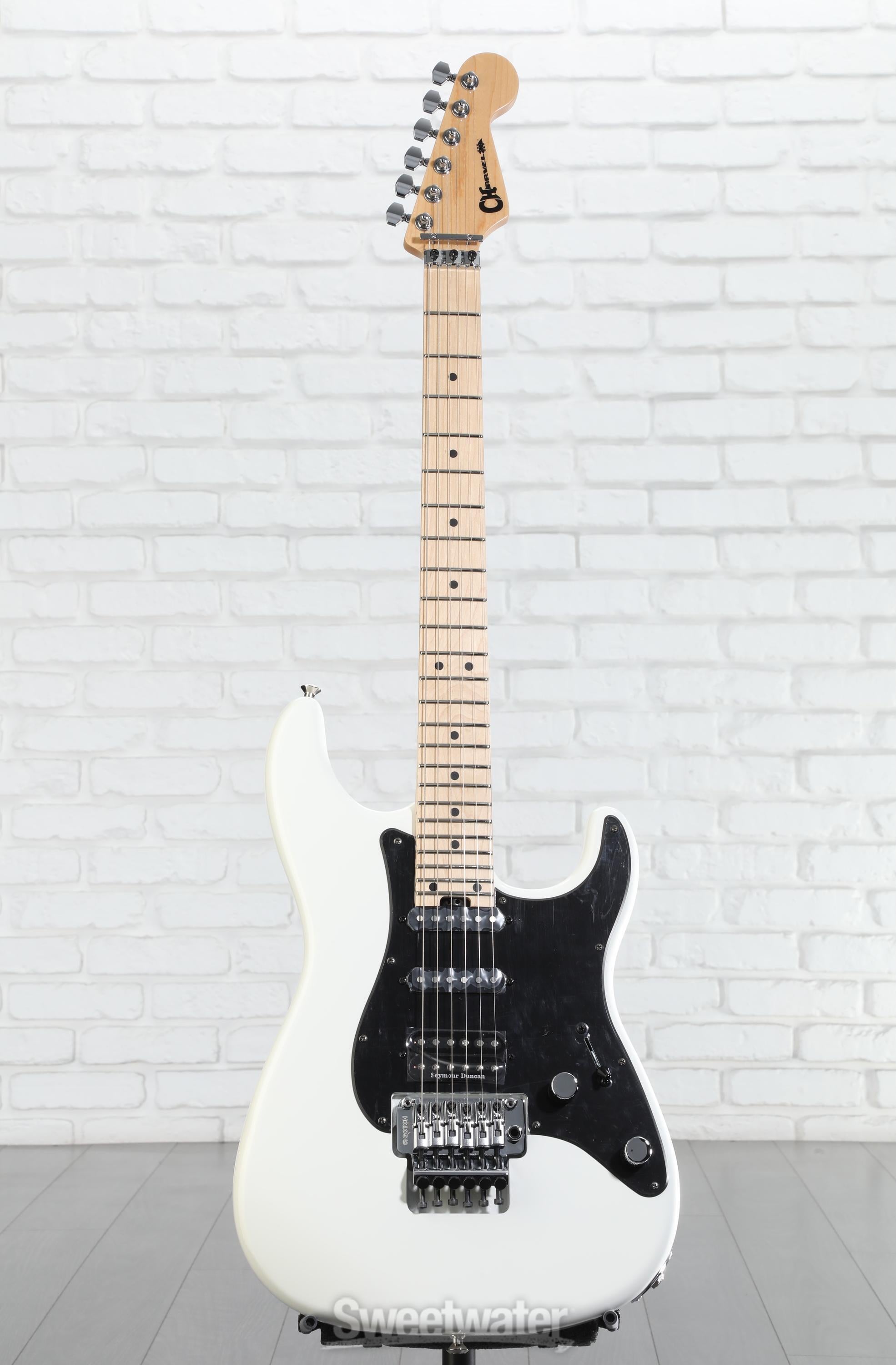 ギター Charvel MJ Series So-Cal Style 1 HSS So-Cal :: MJ So-Cal Style 1 HSS FR M, Maple Fingerboard, Snow White