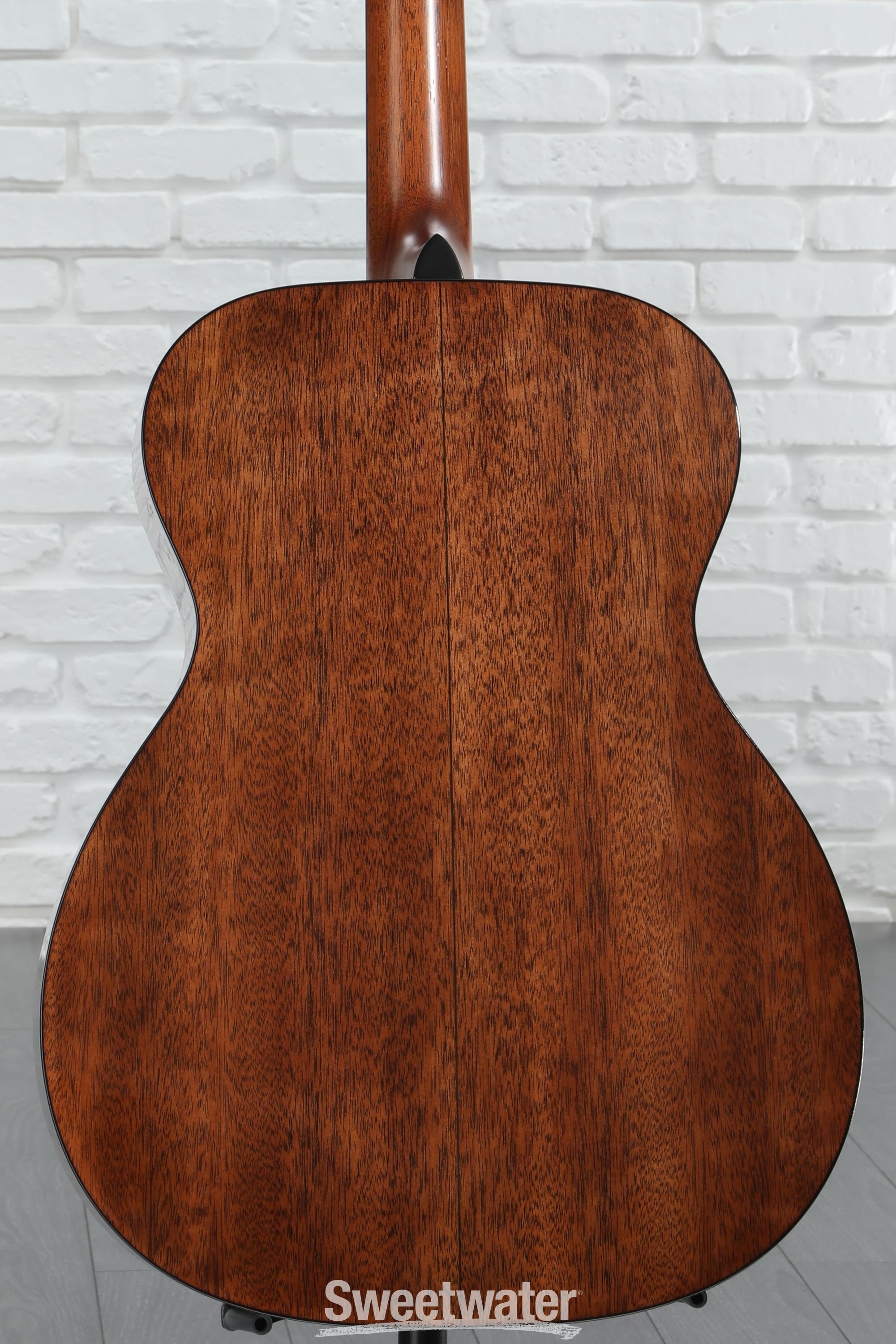 Martin ooo-18 Standard　美品 Martin 000-18 Standard Series Acoustic Guitar - Natural with