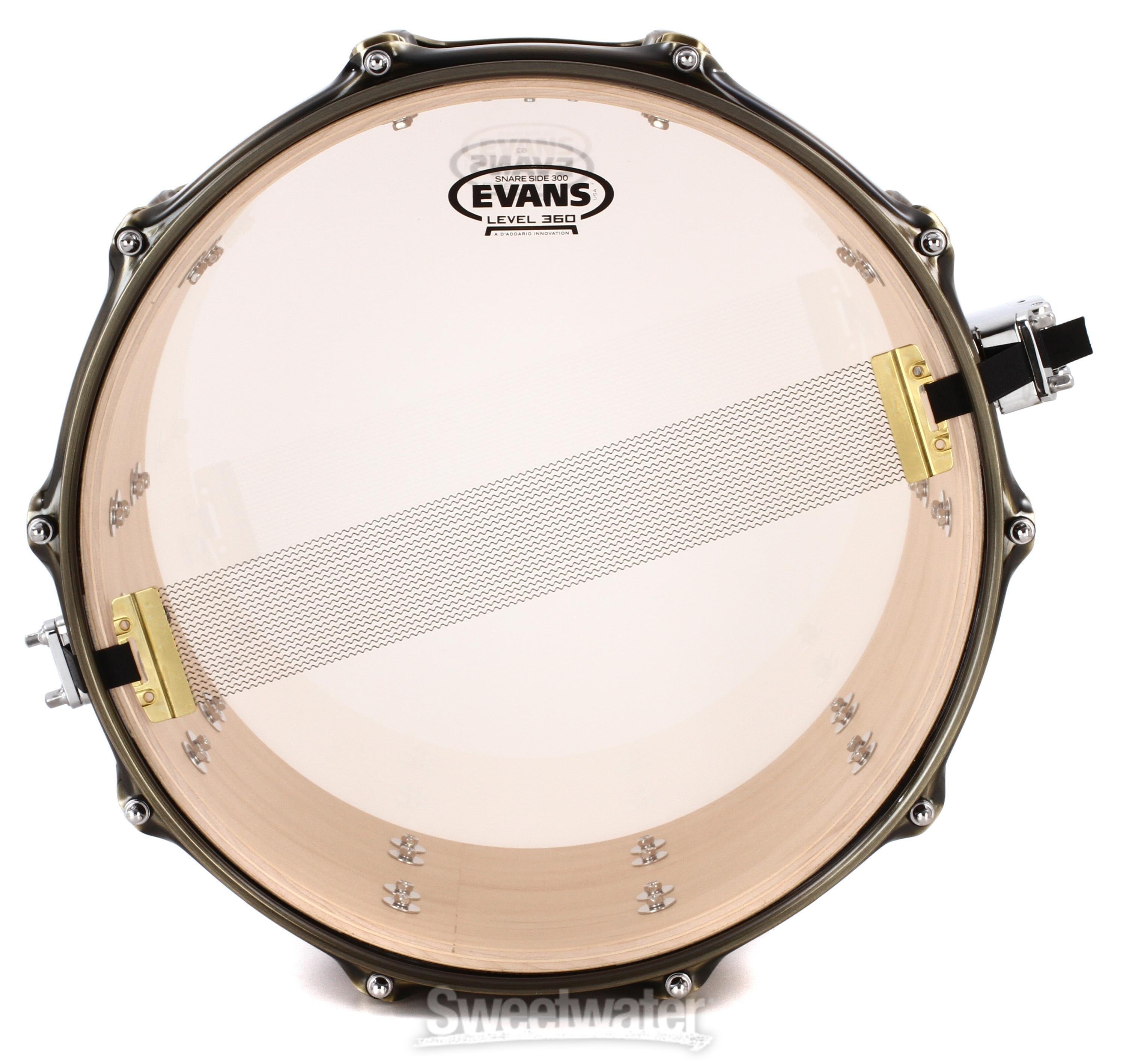 The Maple 4x14 Snare Drum Merlot Glitter-