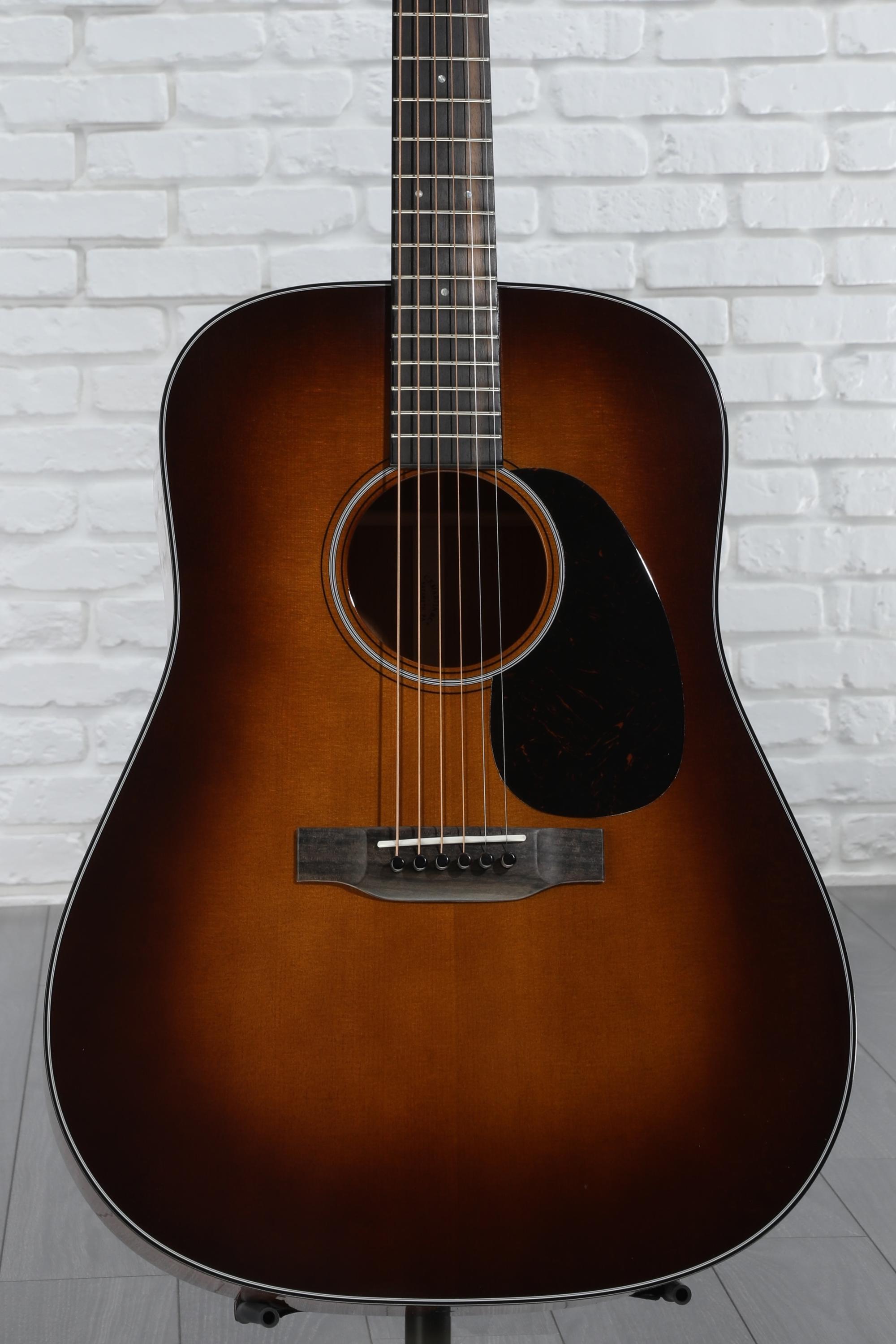 ギター Martin D-18e standard Martin D-18E Natural Dreadnought Standard series Fishman