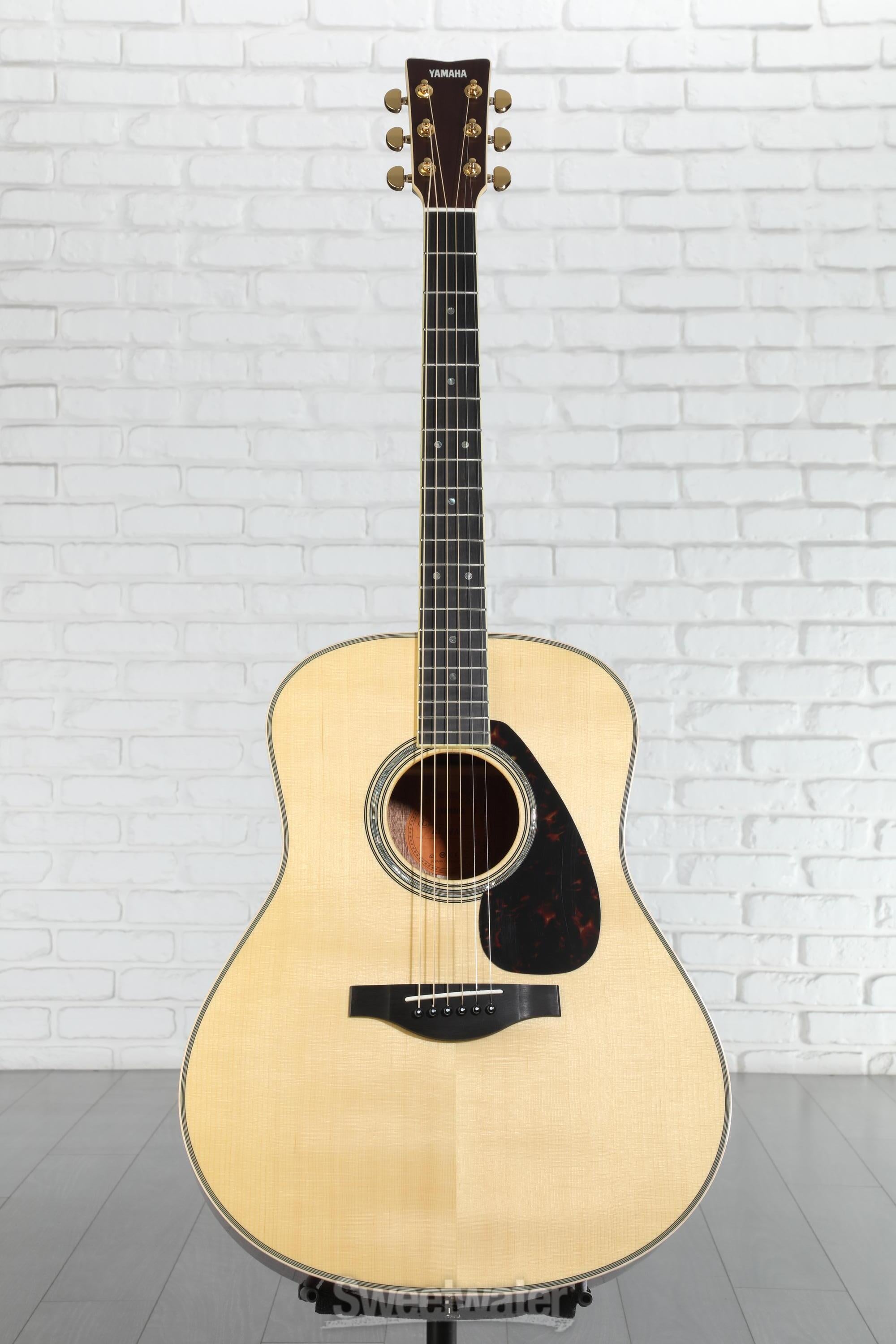 Yamaha LL16M ARE Original Jumbo Acoustic-electric Guitar - Natural
