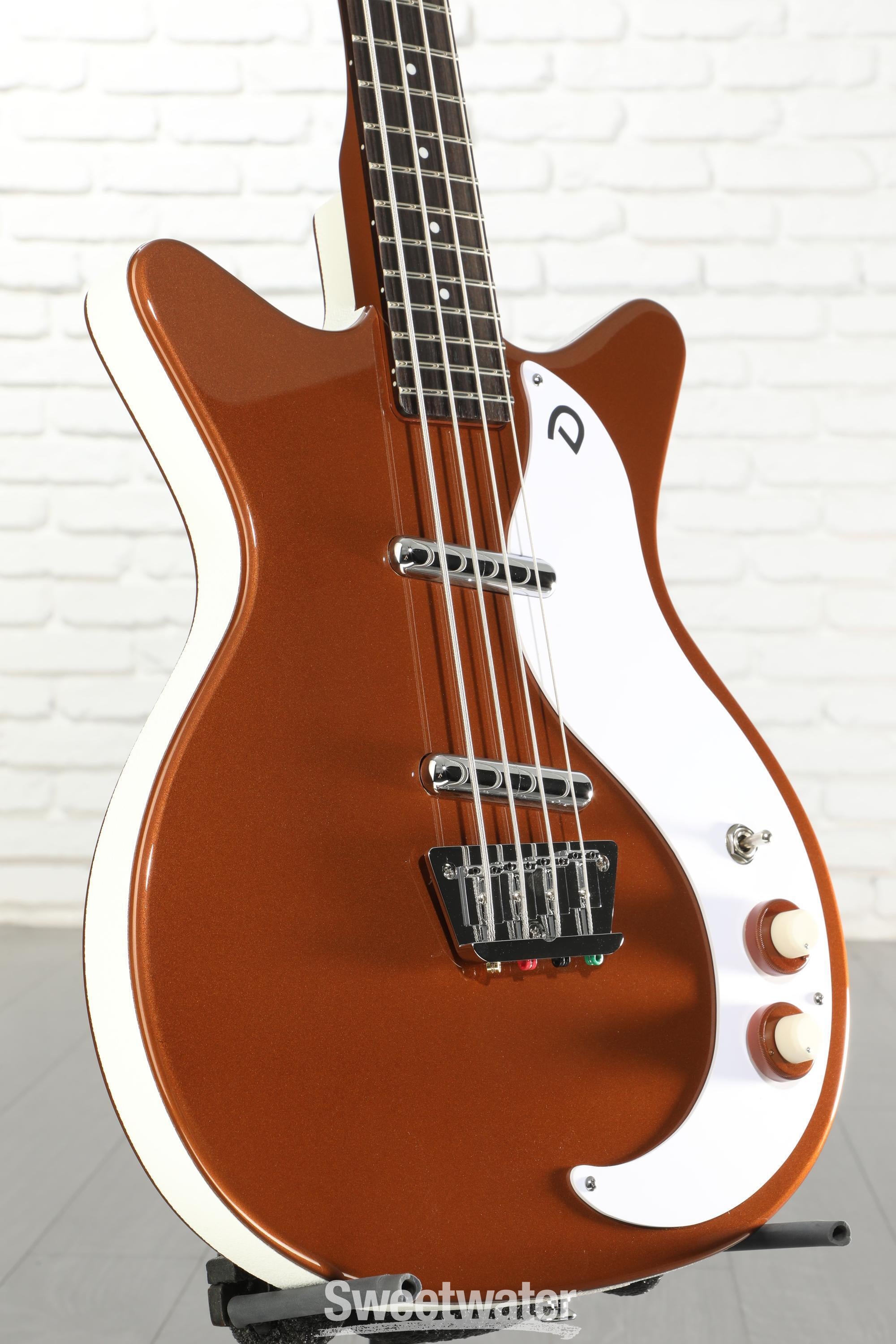 Danelectro　59DC Danelectro '59DC Short Scale Bass Guitar - Vintage Cream | Sweetwater