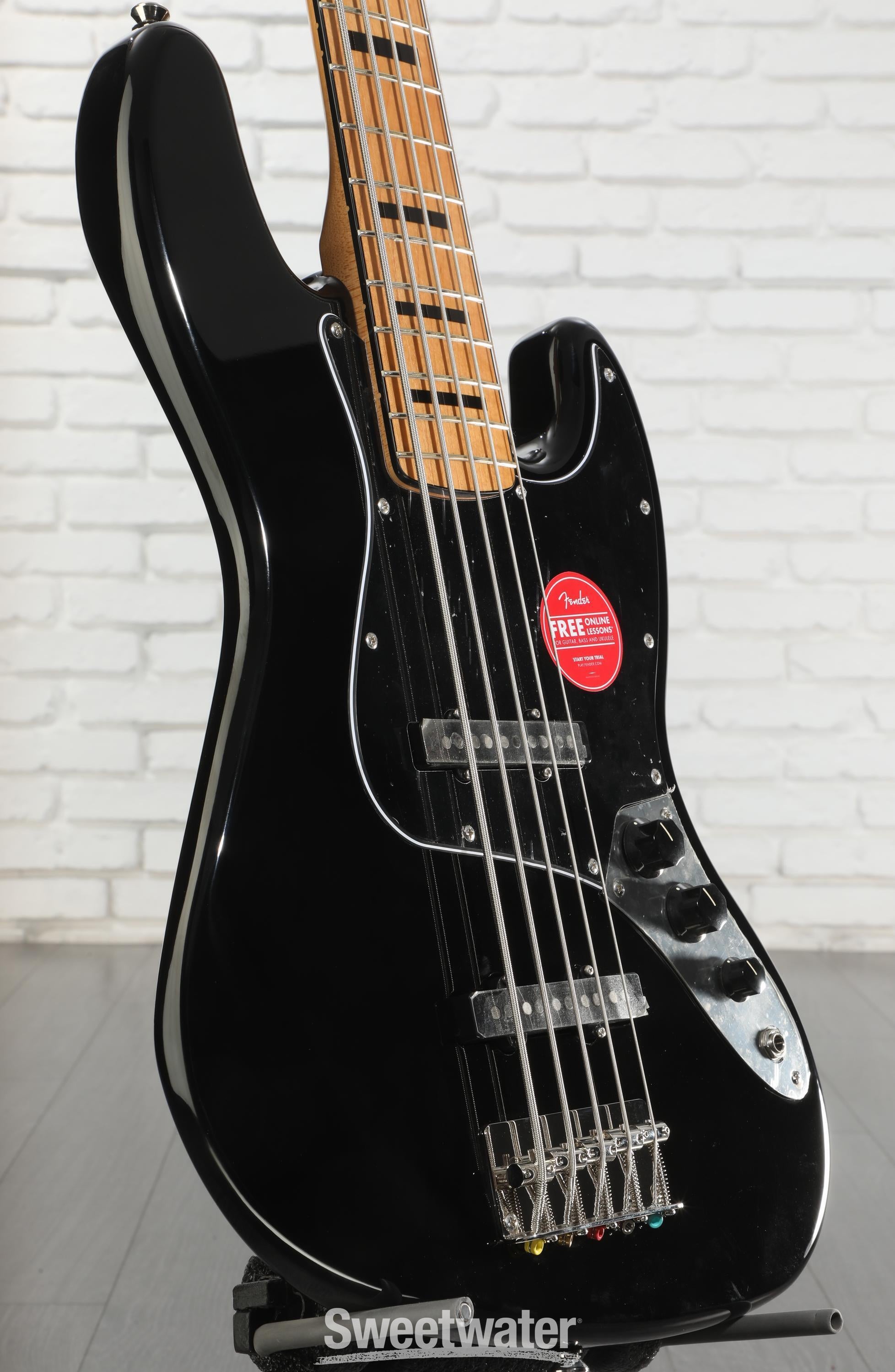 Squier Classic Vibe '70s Jazz Bass V - Black with Maple