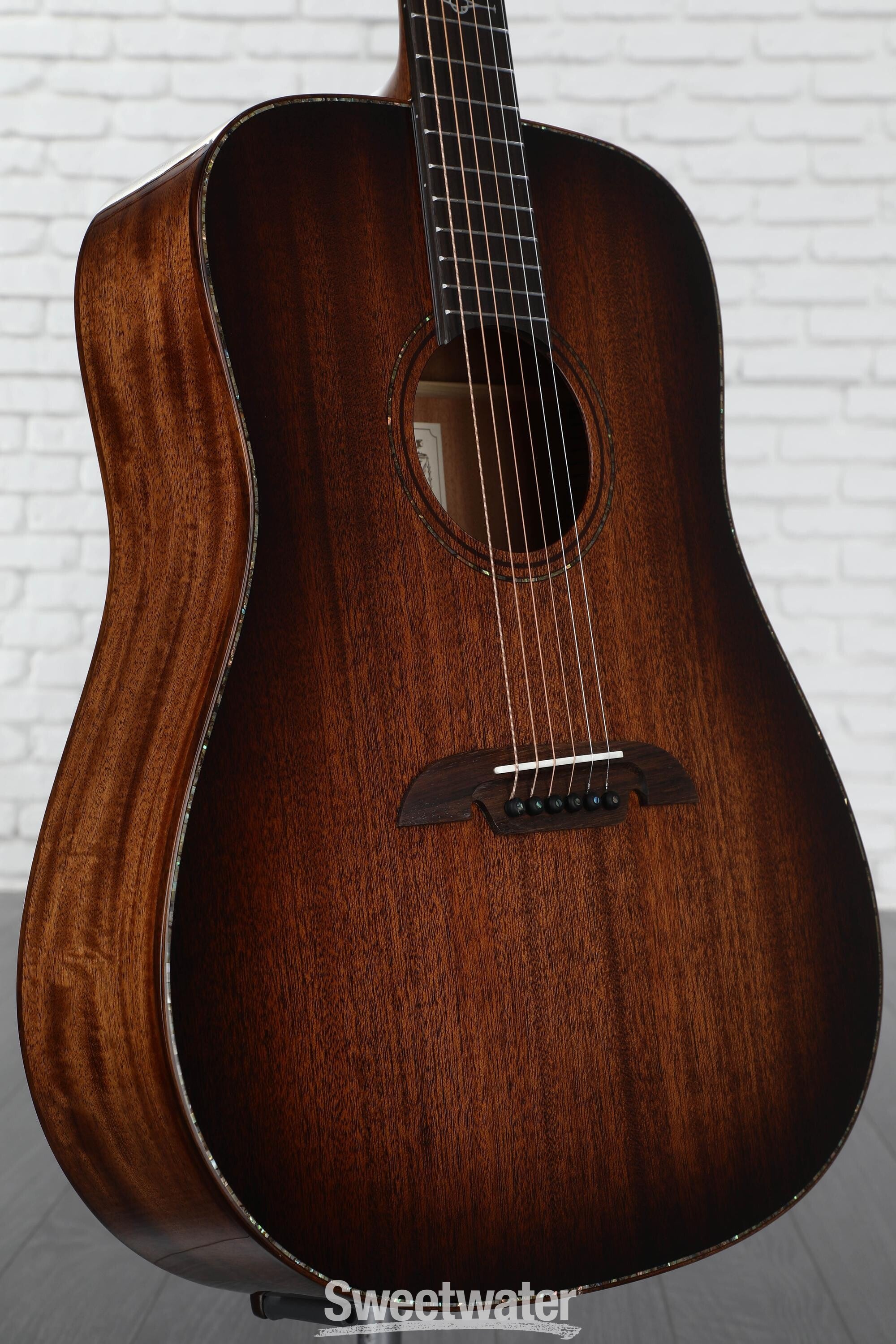 Alvarez MDA66SHB Masterworks Series Acoustic Guitar 