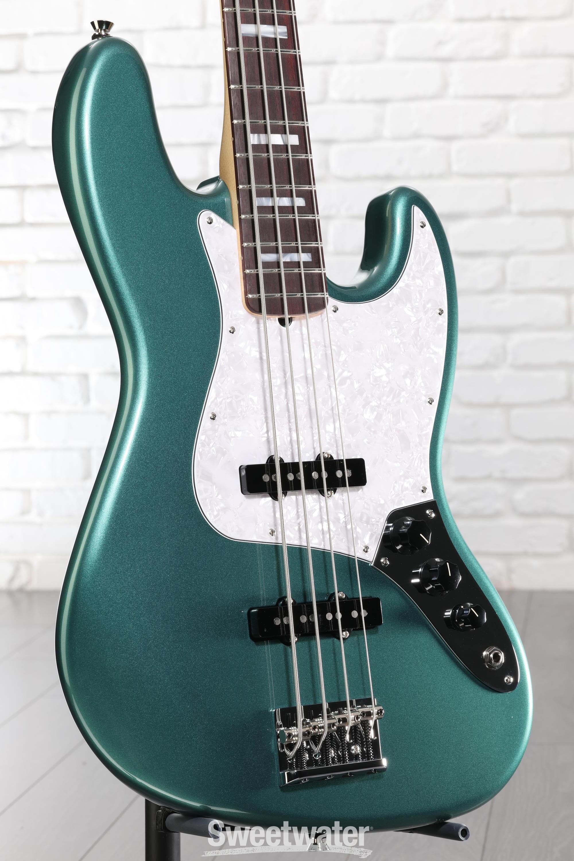 Fender Adam Clayton Jazz Bass - Sherwood Green Metallic Reviews