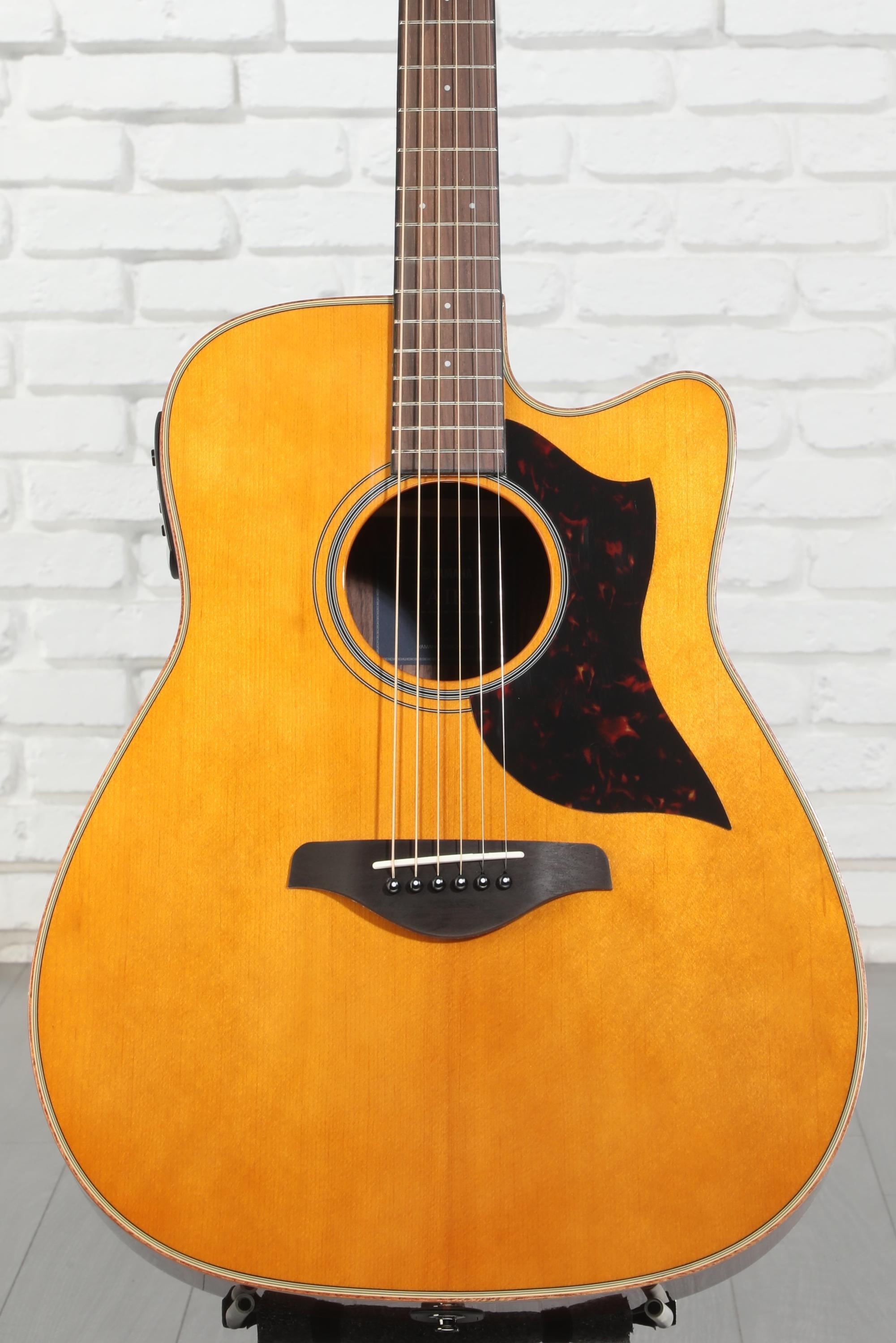 YAMAHA エレアコ＜A1R Natural トラッドウェスタンカッタウェイ＞ Yamaha A1R Acoustic-electric Guitar - Vintage Natural | Sweetwater