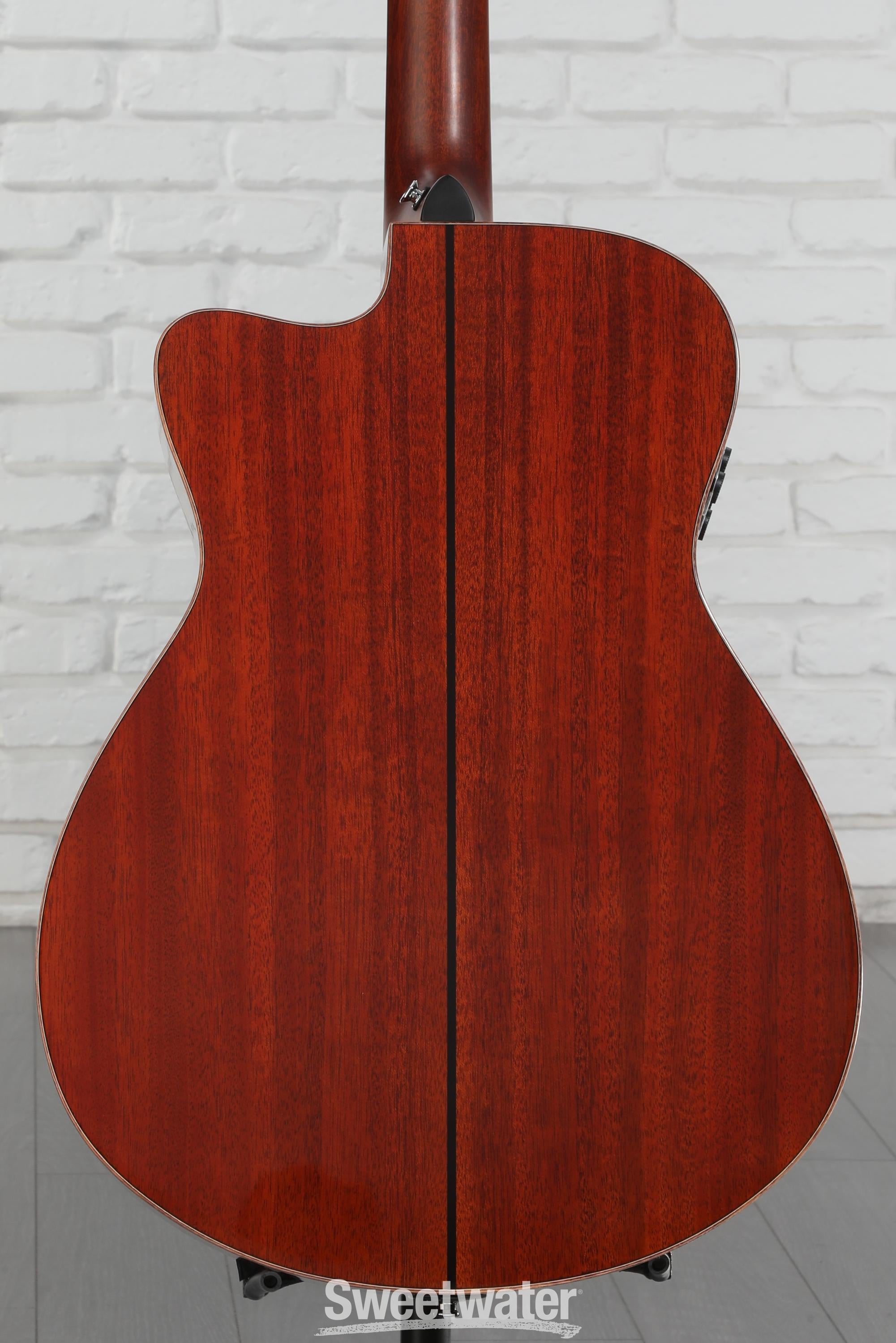 Yamaha AC3M ARE Concert Cutaway Acoustic-electric Guitar