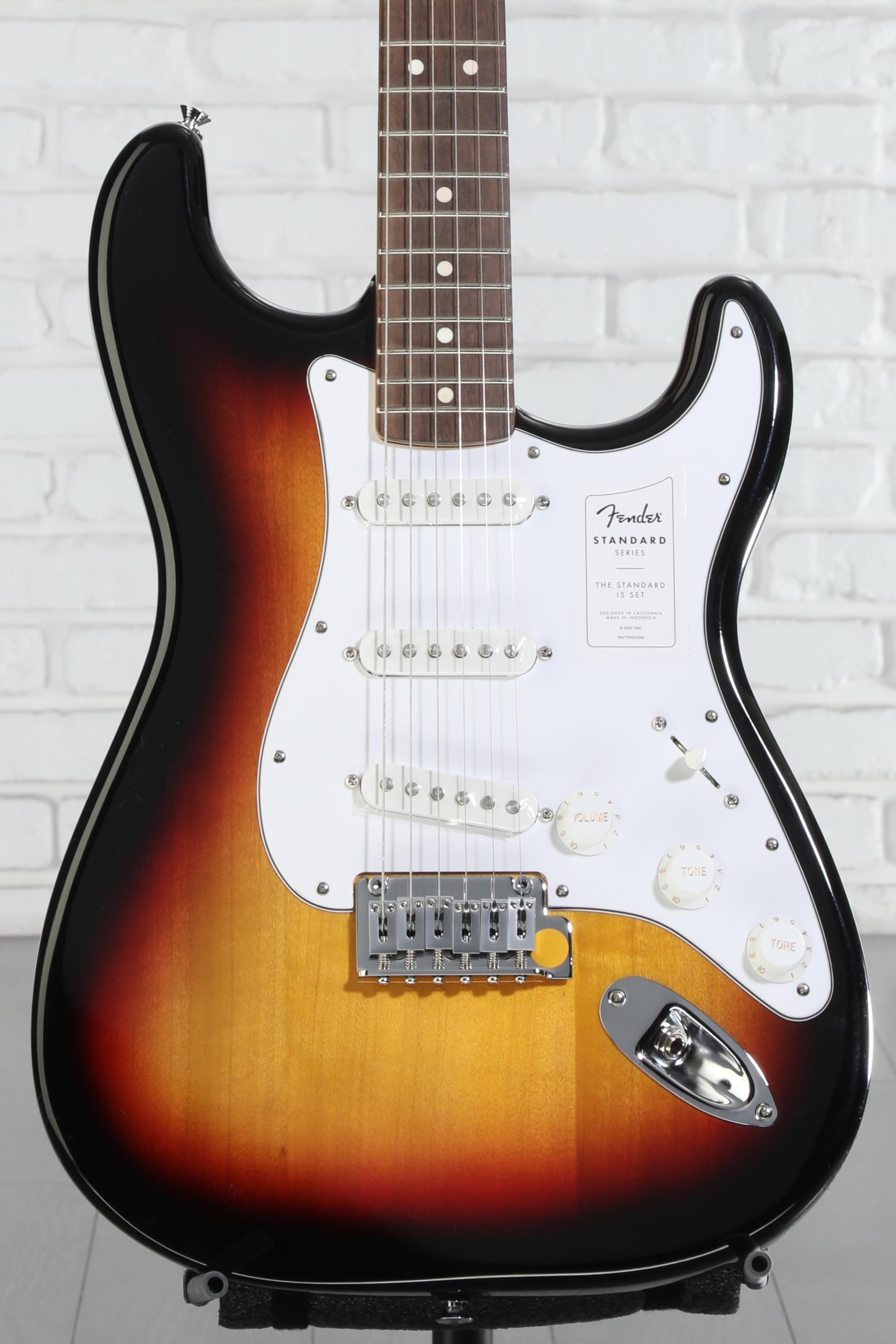 ギター Squier by Fender Standard Stratocaster Amazon.com: Fender Squier Stratocaster Electric Guitar Pack, Brown