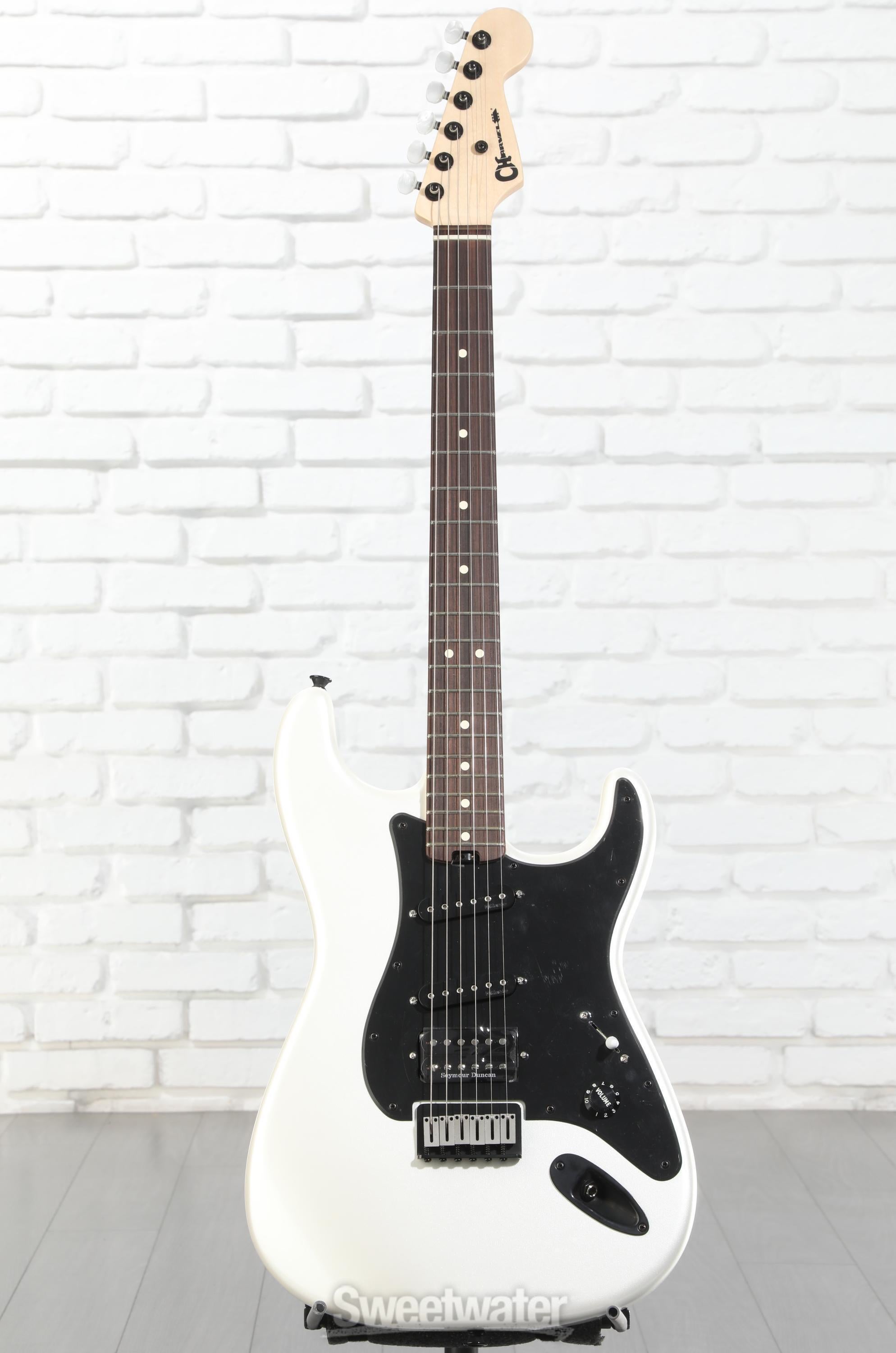 Charvel Jake E. Lee Signature Pro-Mod So-Cal Style 1