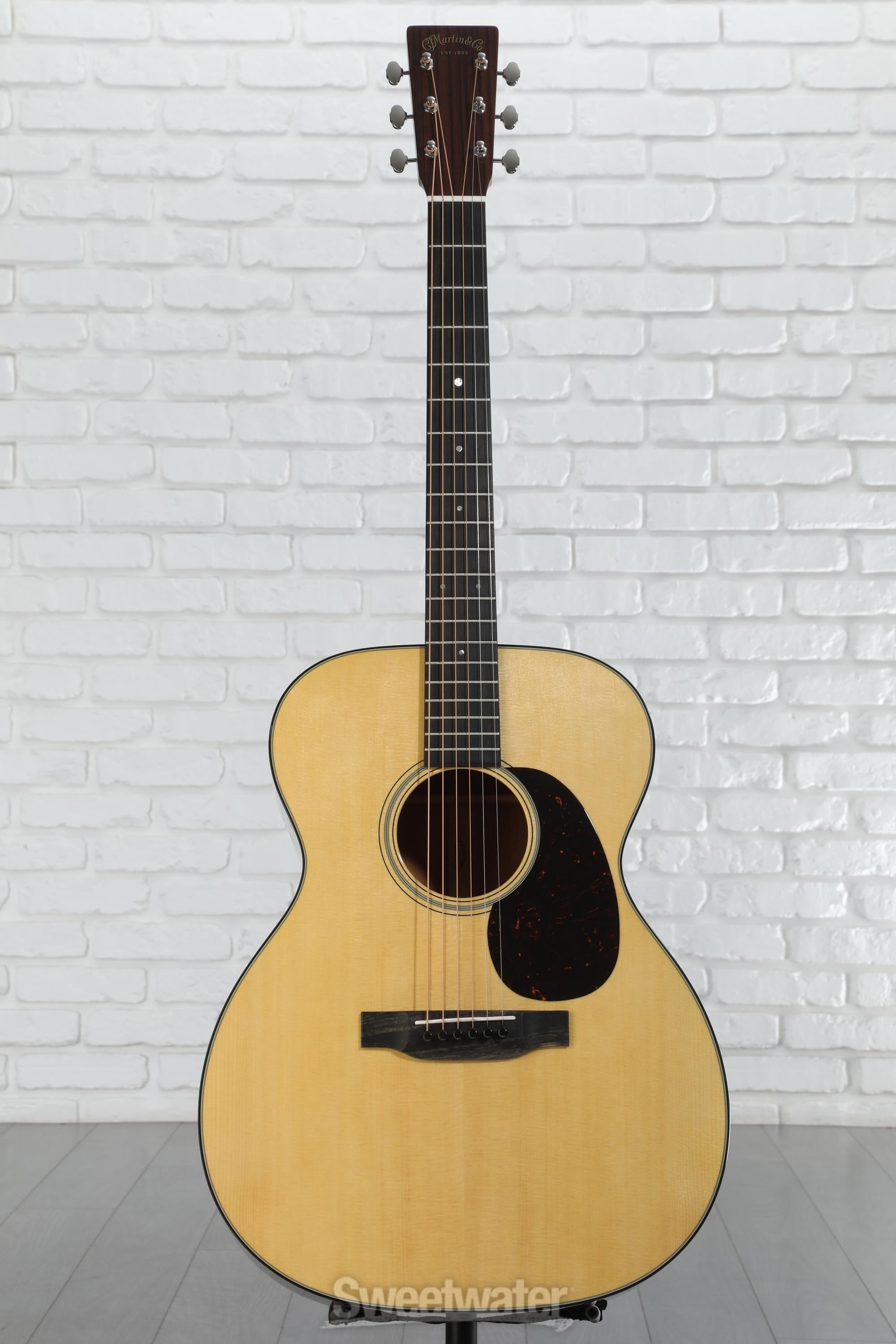 Martin 000-18 Standard Series Acoustic Guitar - Natural with