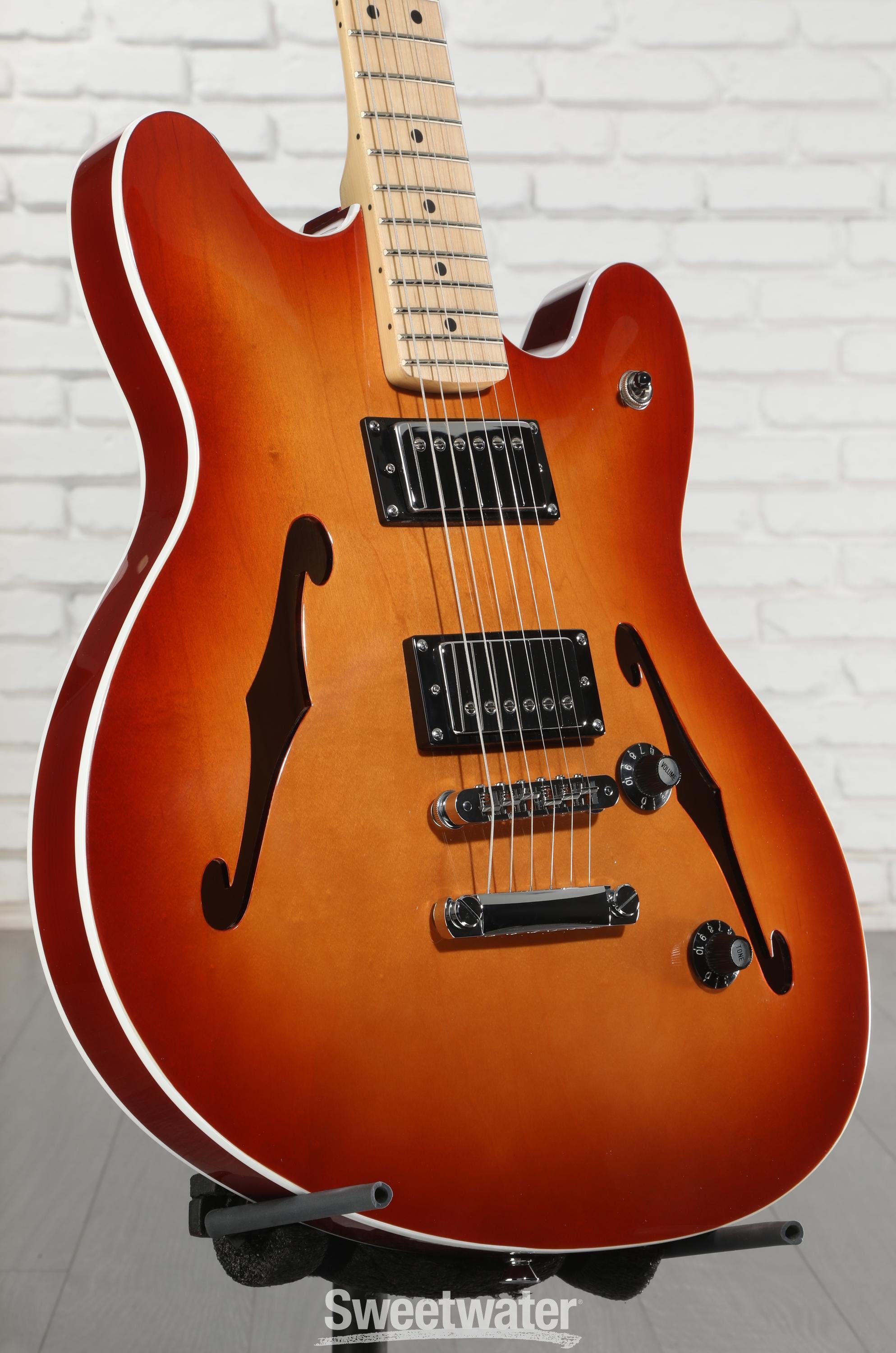 Squier Affinity Series Starcaster Deluxe Semi-hollowbody Electric