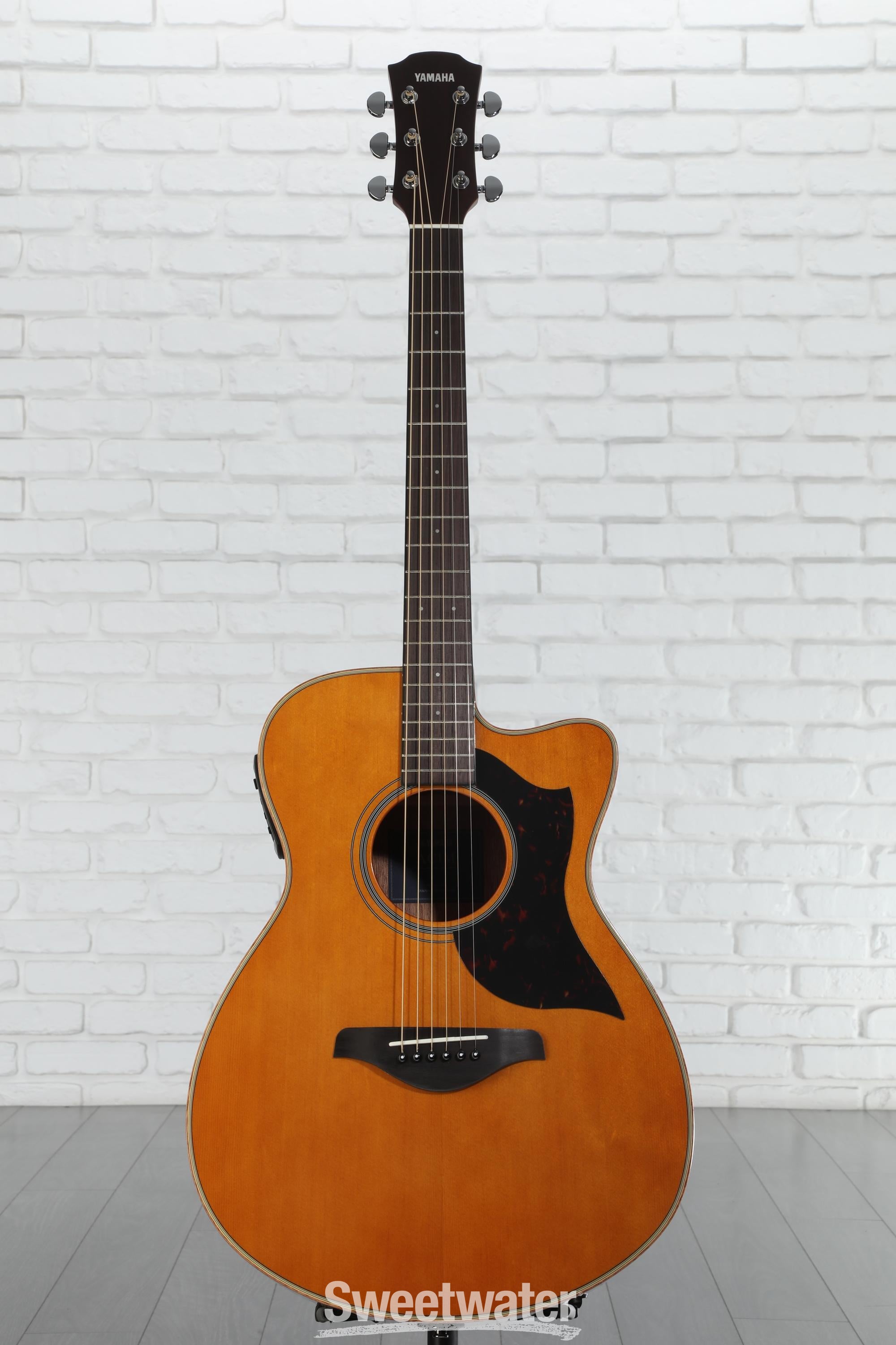YAMAHA AC1M エレアコ （管理カワ） Yamaha AC1M Concert Cutaway Acoustic-electric Guitar