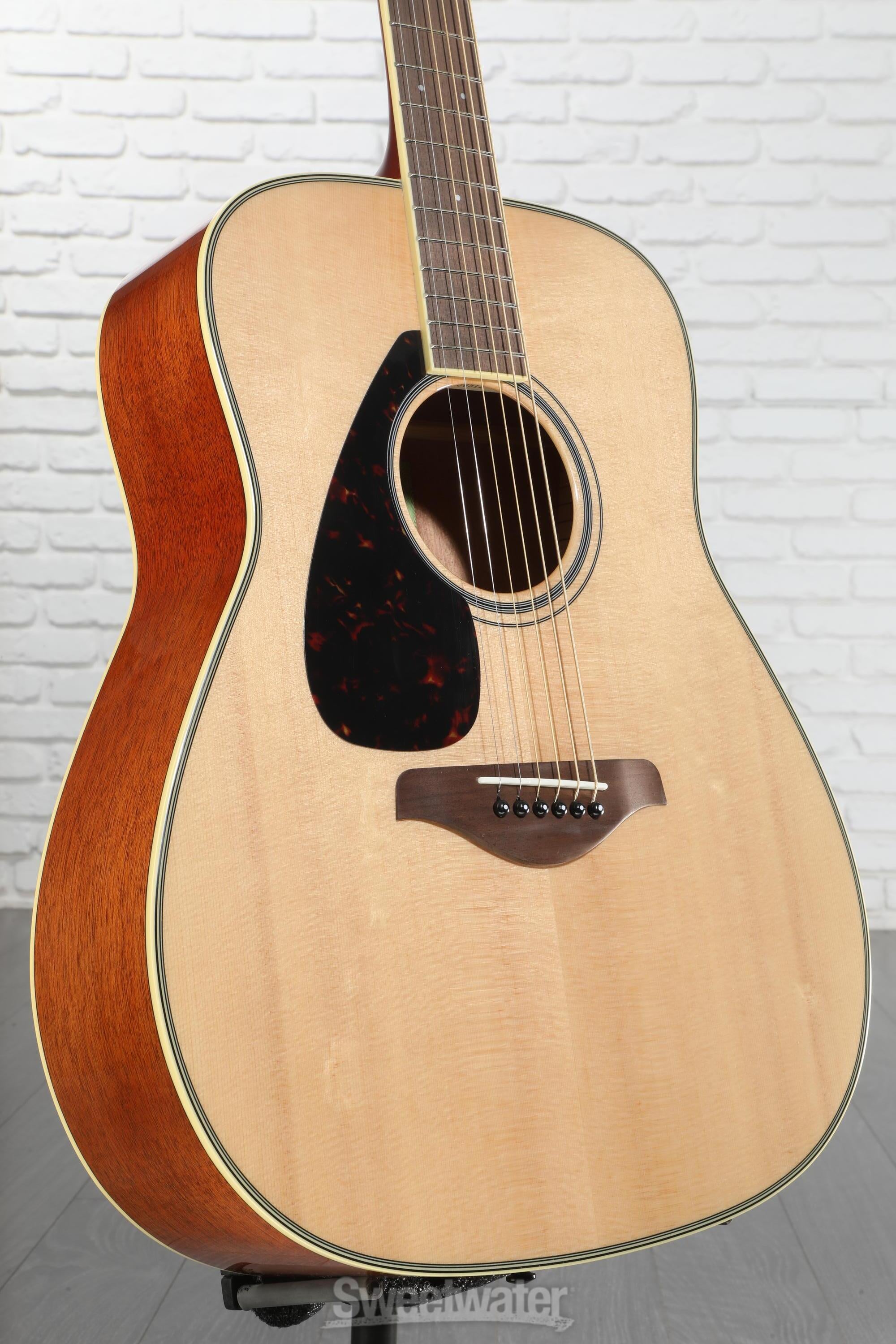 Yamaha FG820L Left-handed Dreadnought Acoustic Guitar - Natural