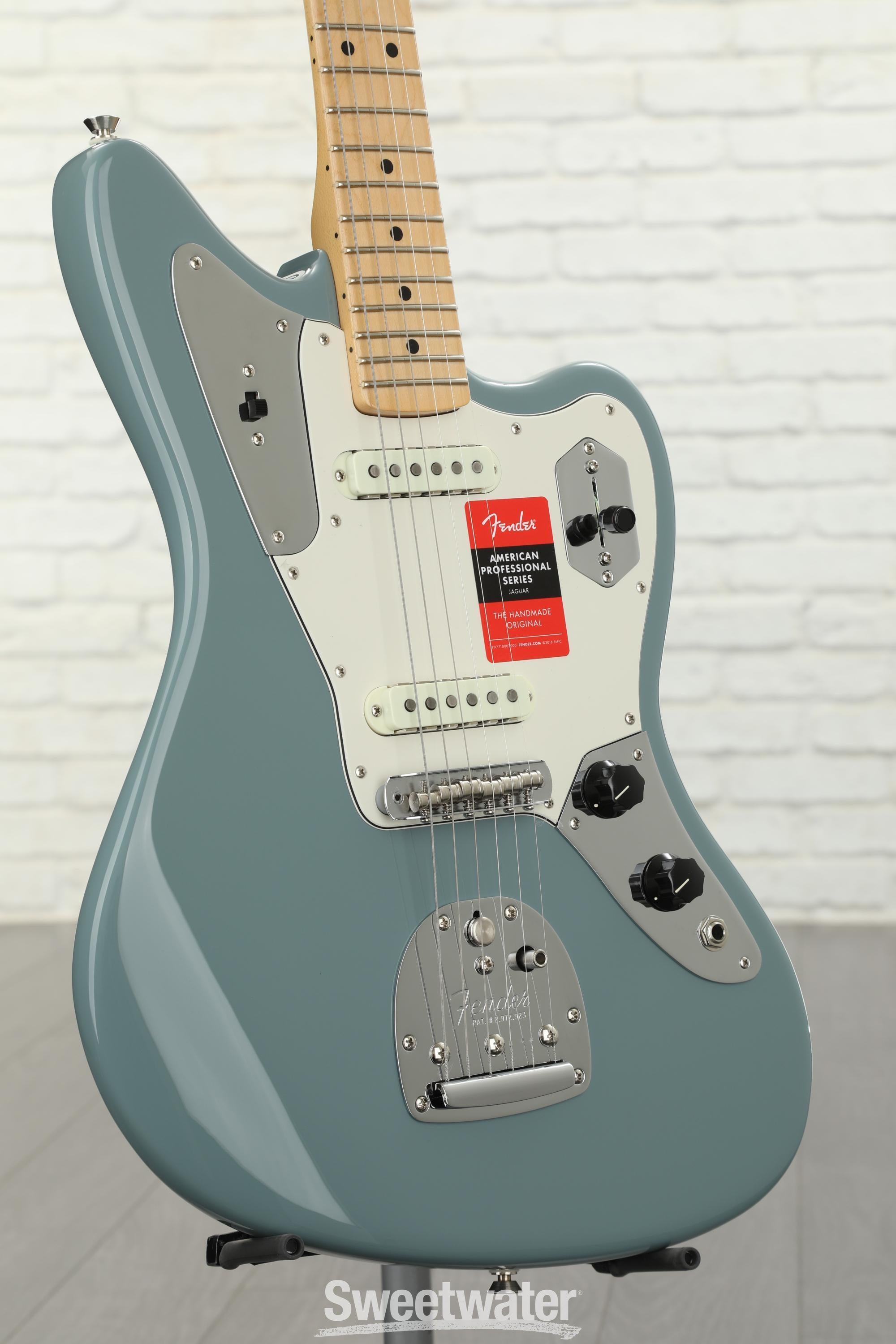 Fender American Professional Jaguar - Sonic Gray with Maple Fingerboard