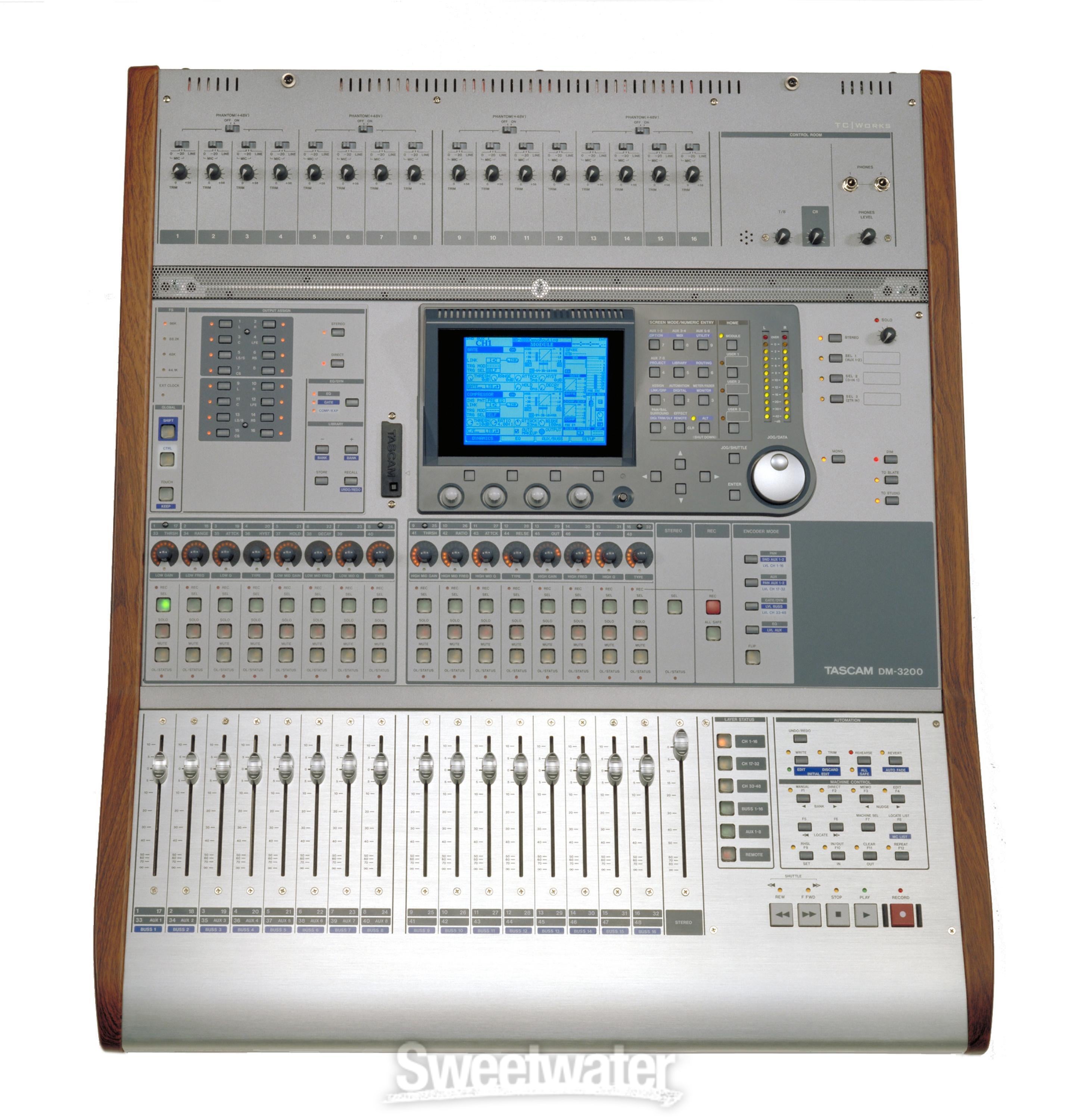 DM-3200 | デジタルミキシングコンソール | TASCAM (日本)