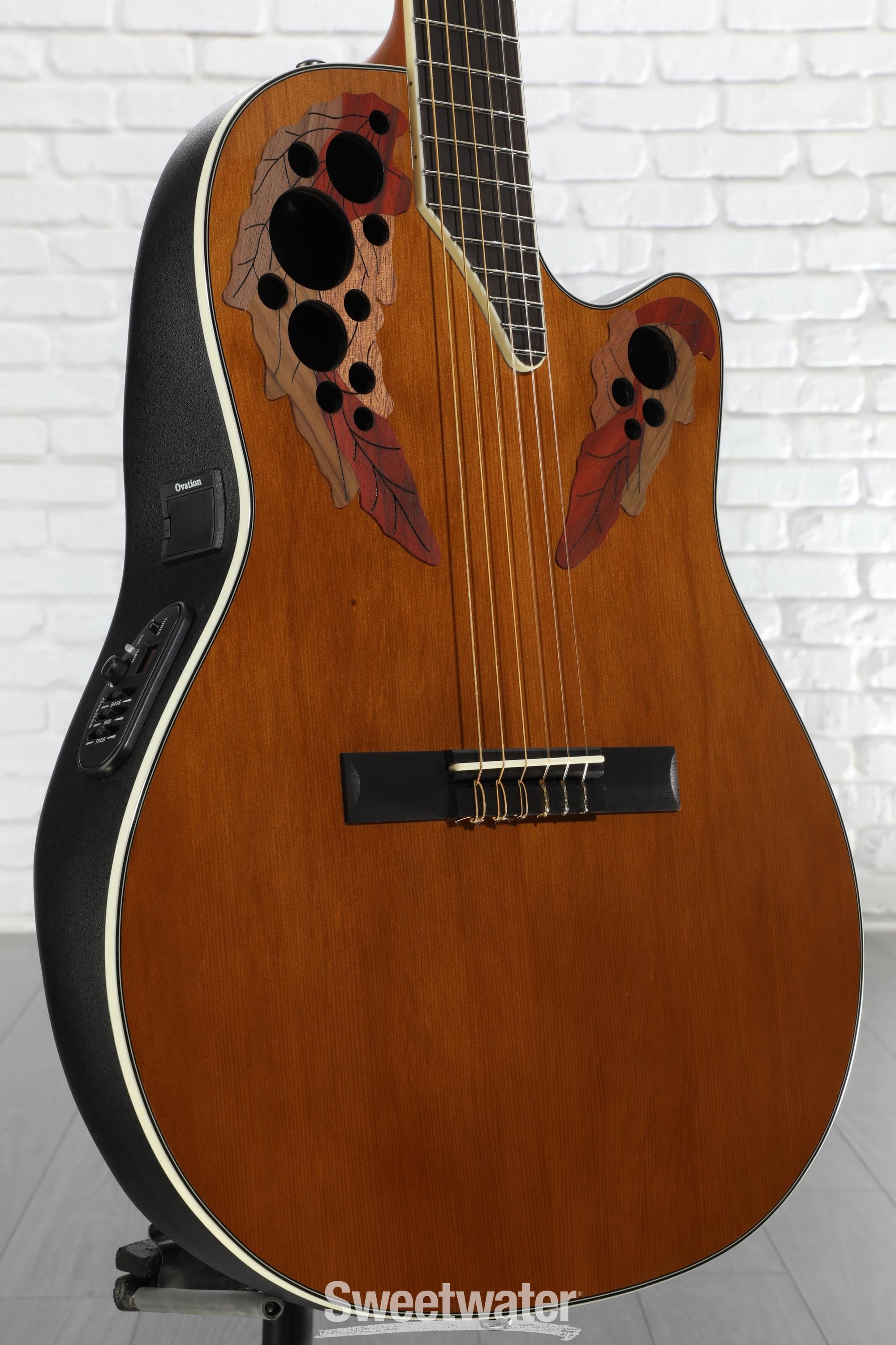 Ovation Celebrity Elite CE44C-4A Mid-depth Classical - Natural