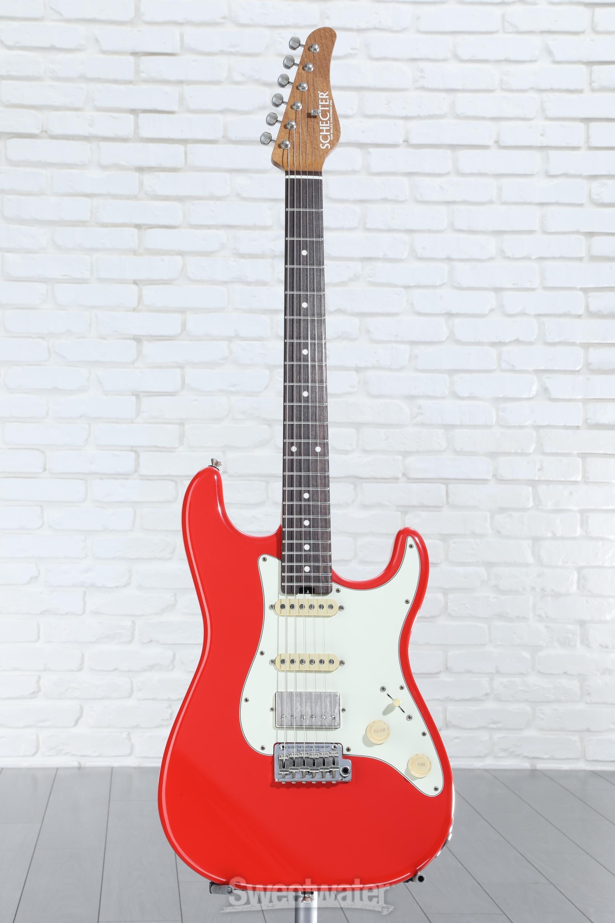 ギター Busker's Storatocaster Humbacker H-S-S Fender Custom 