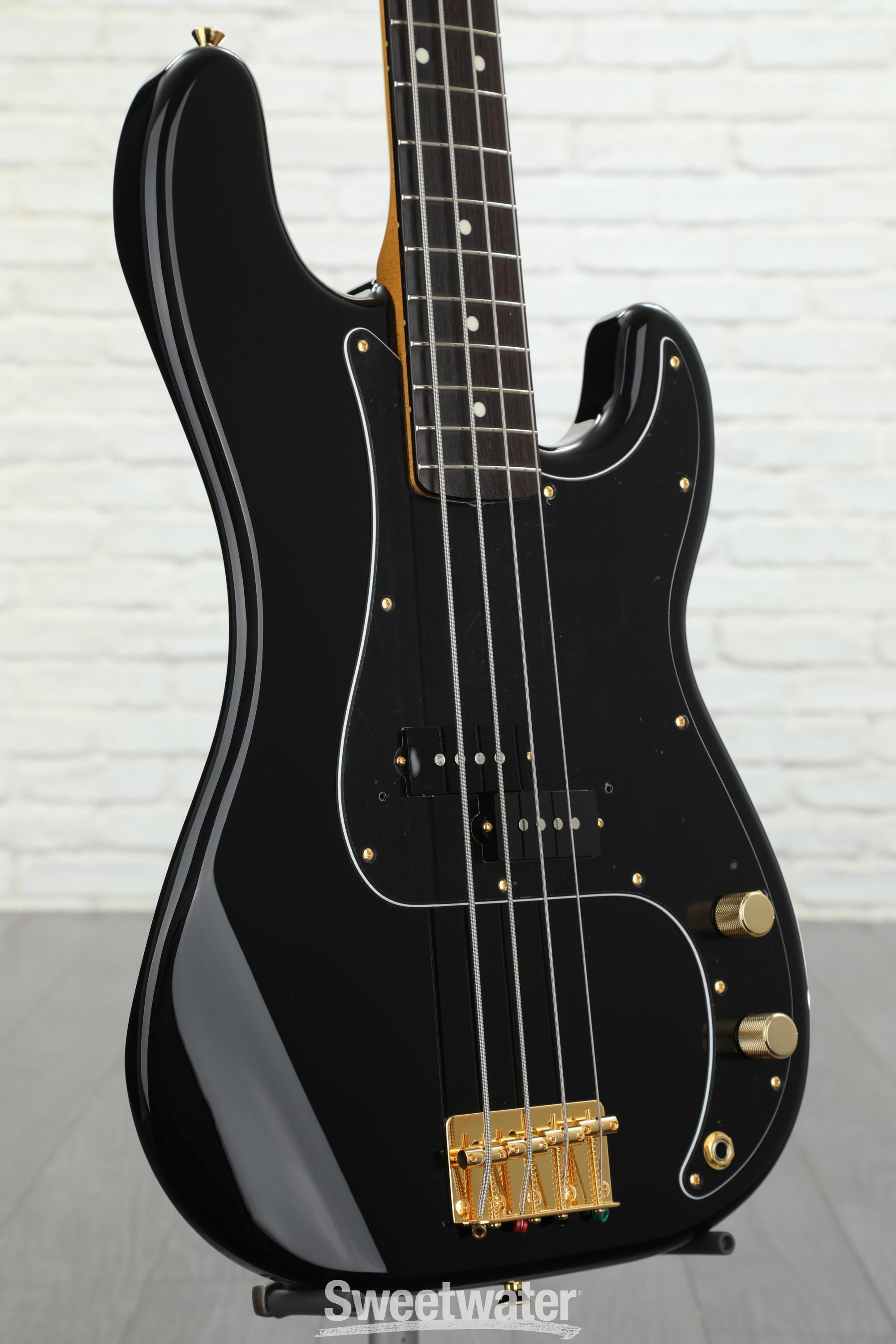 Fender Made in Japan Traditional '60s Midnight Precision Bass