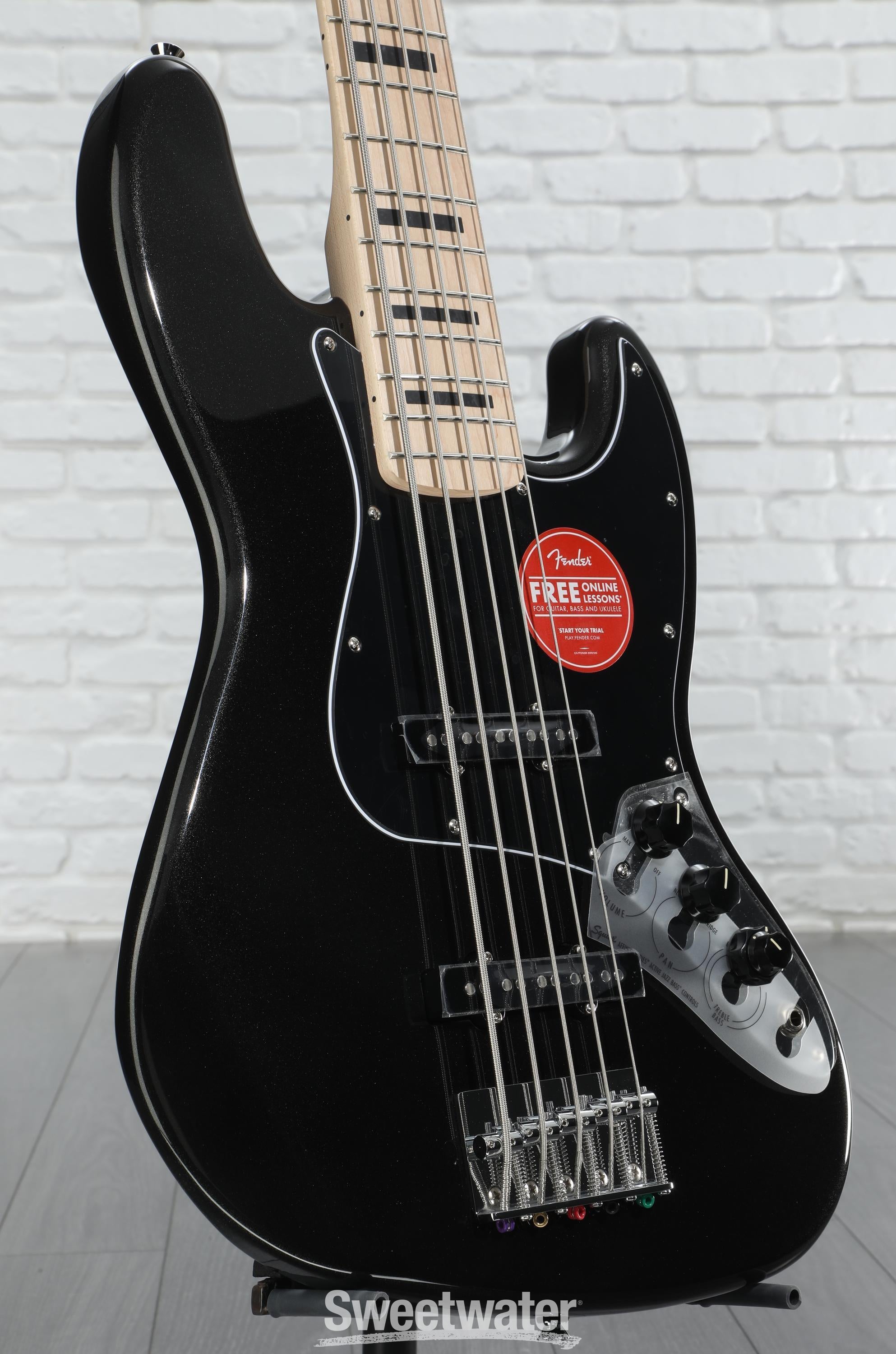 Squier Affinity Jazz Bass 黒 Squier Affinity Series Active Jazz Bass V - Black Metallic