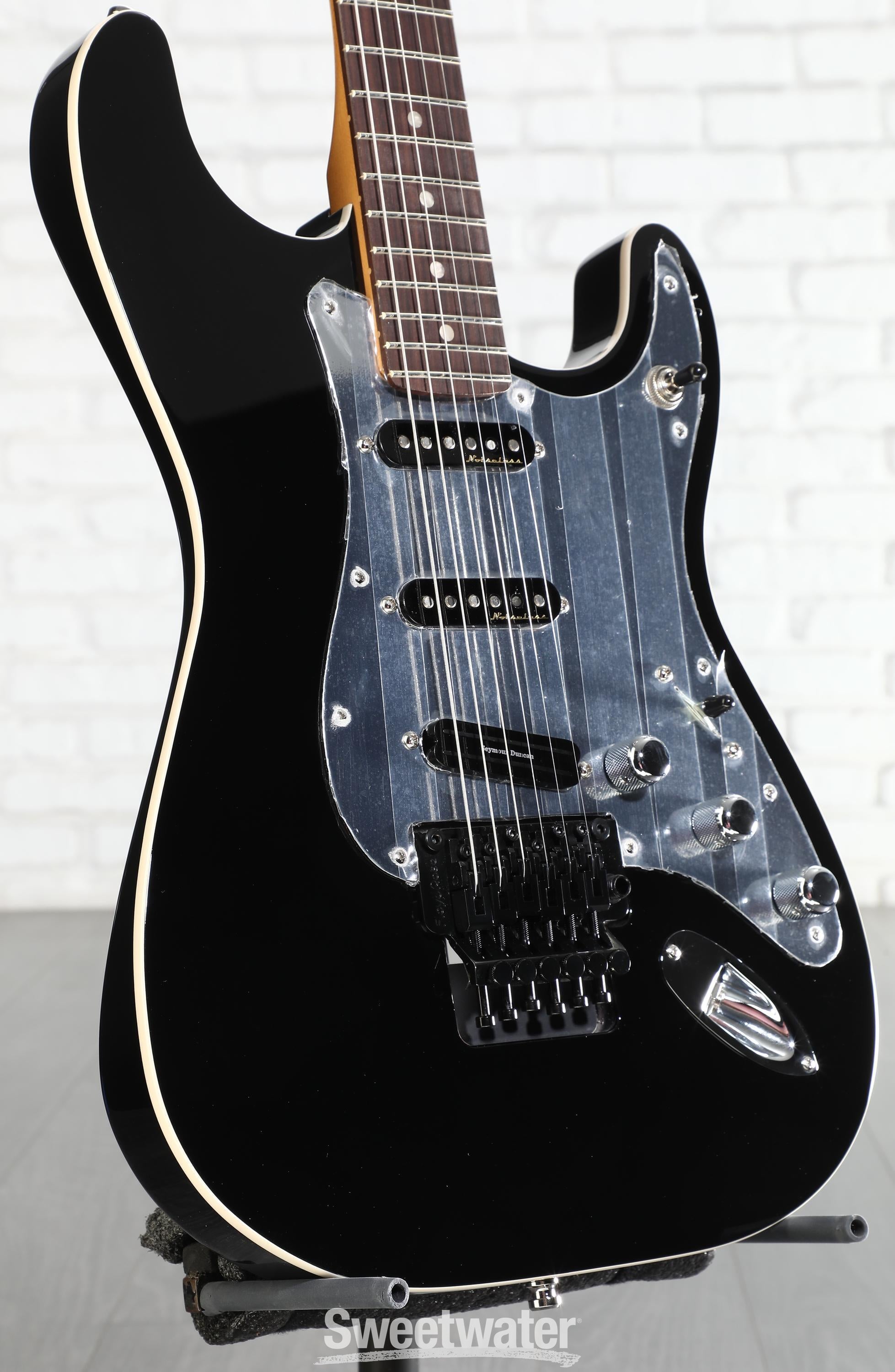 Fender Tom Morello Stratocaster - Black | Sweetwater