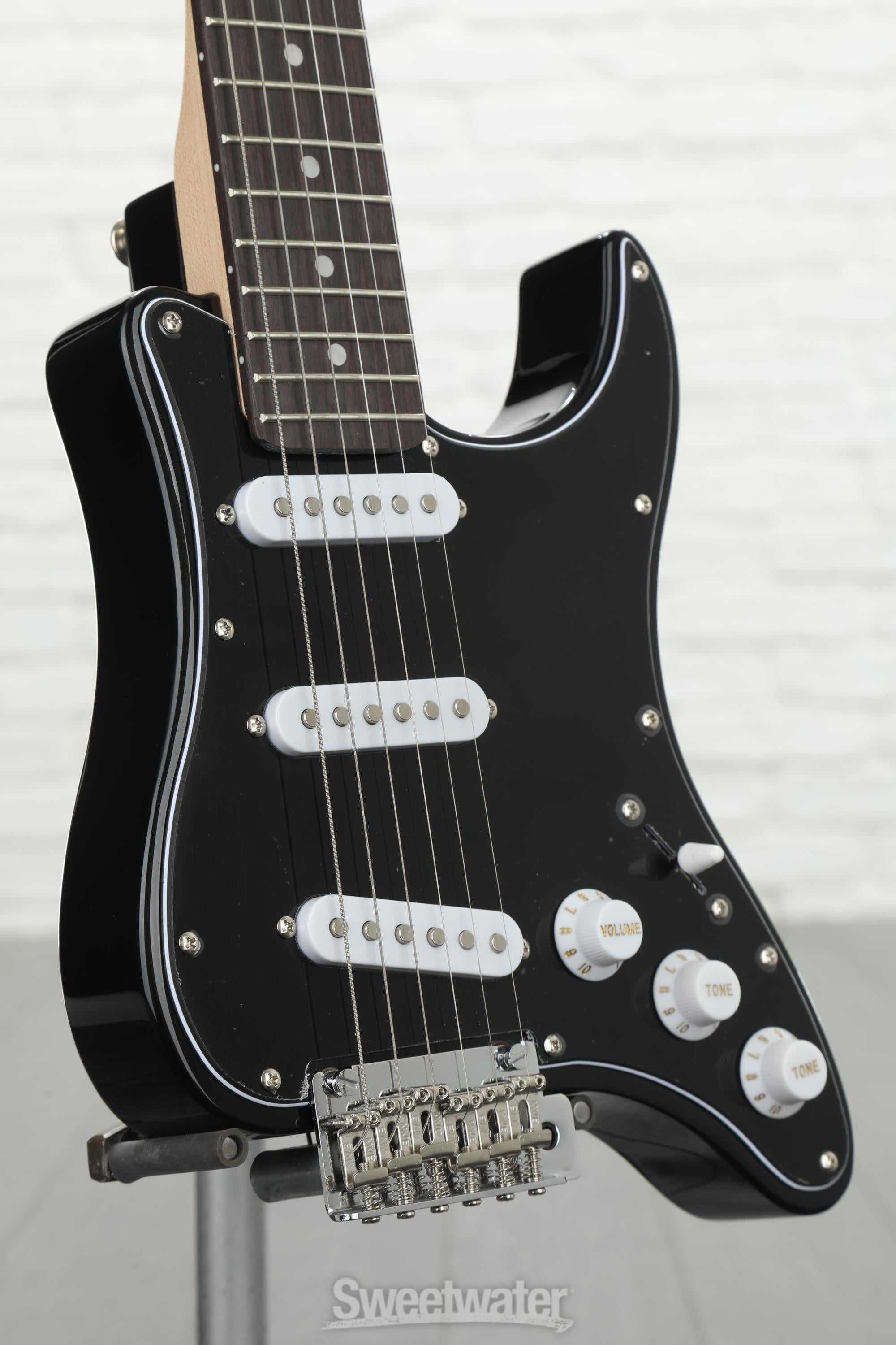 トラベラーギターTravelcaster Deluxe, Gloss Black Traveler Guitar Travelcaster Deluxe - Gloss Black | Sweetwater