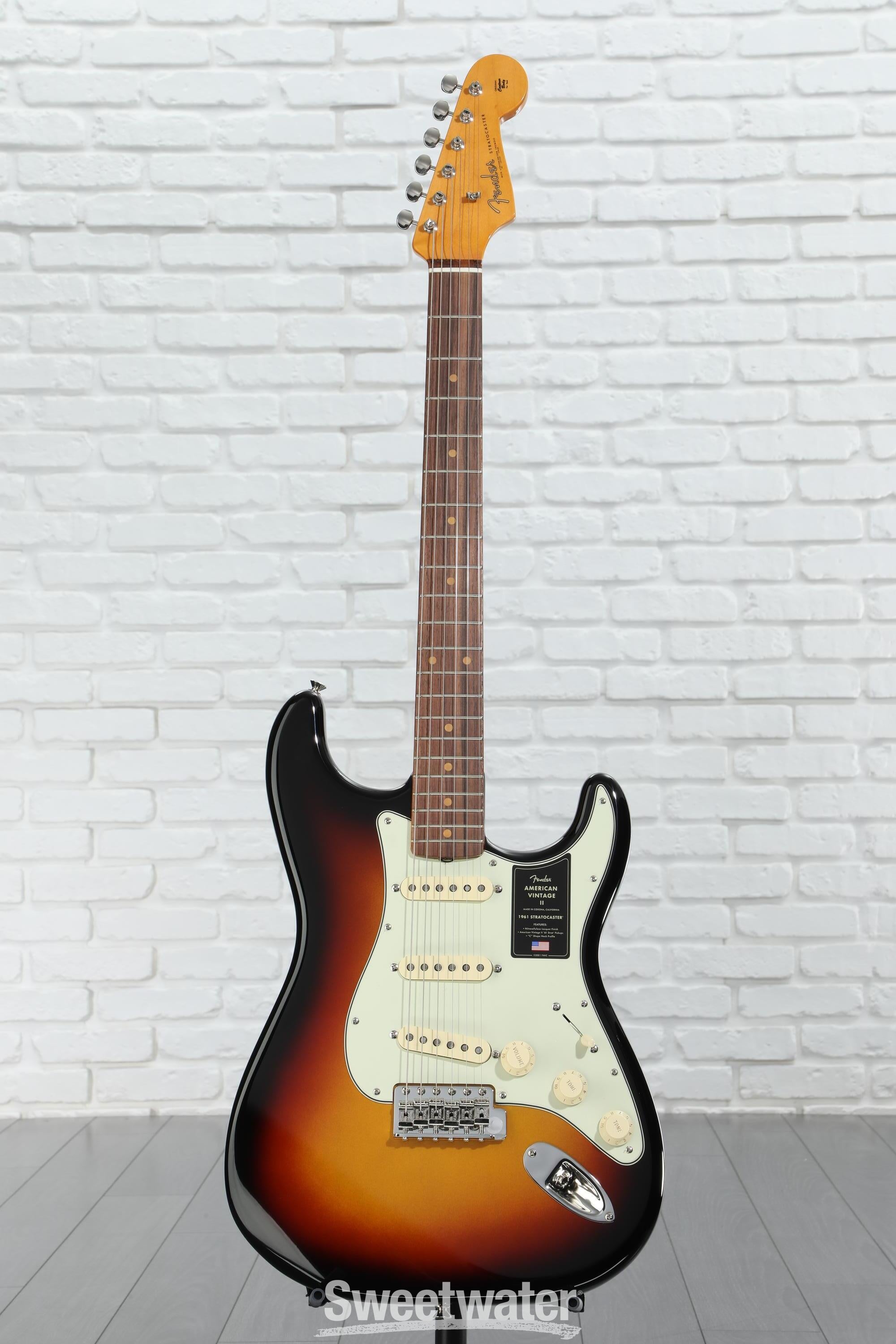 ギター Fender USA vintage Series Stratocaster Fender American Vintage II 1961 Stratocaster Electric Guitar