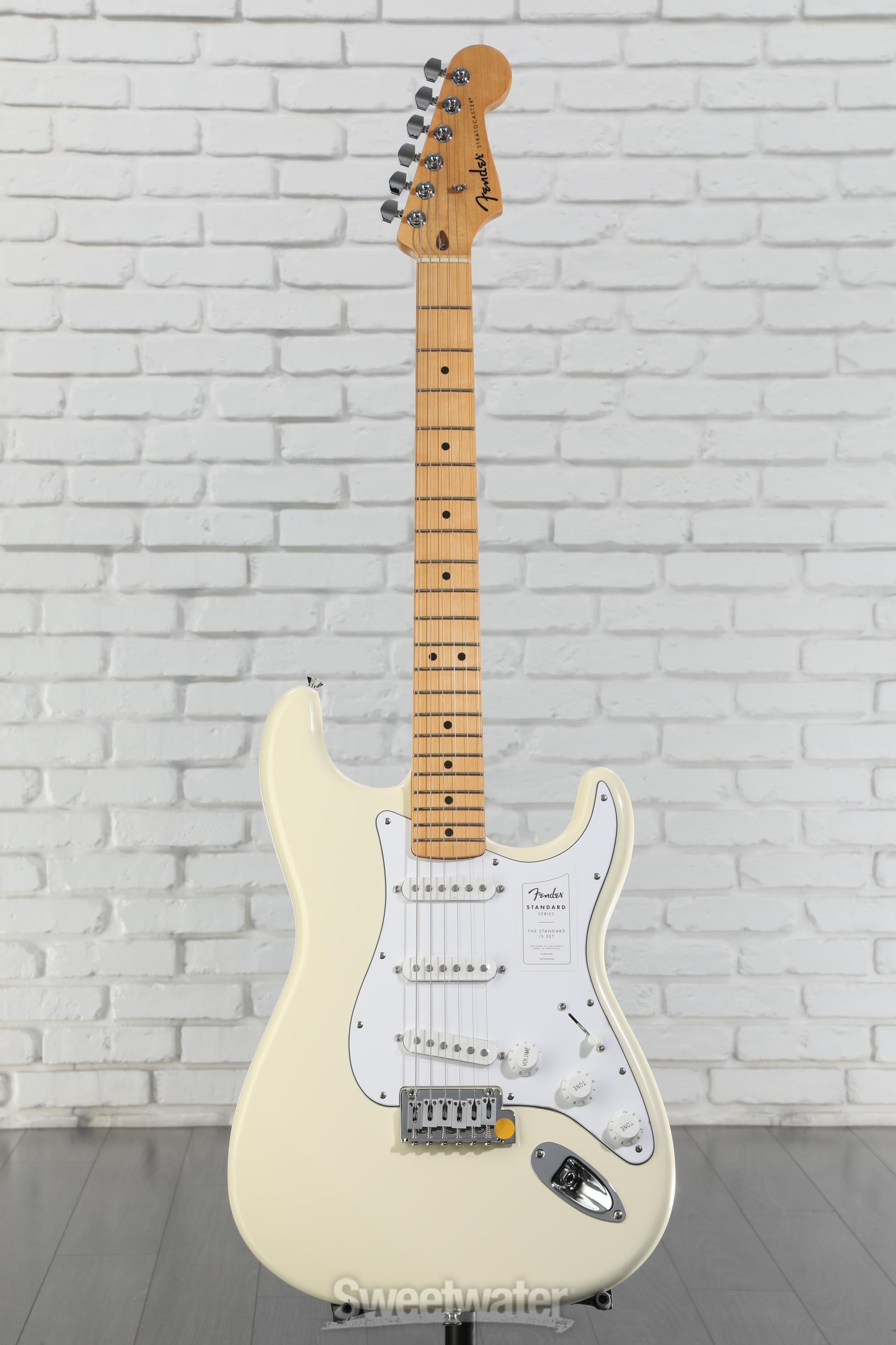 ギター Fender Standard Stratocaster UG White 1988 Fender American Standard Stratocaster in Olympic White