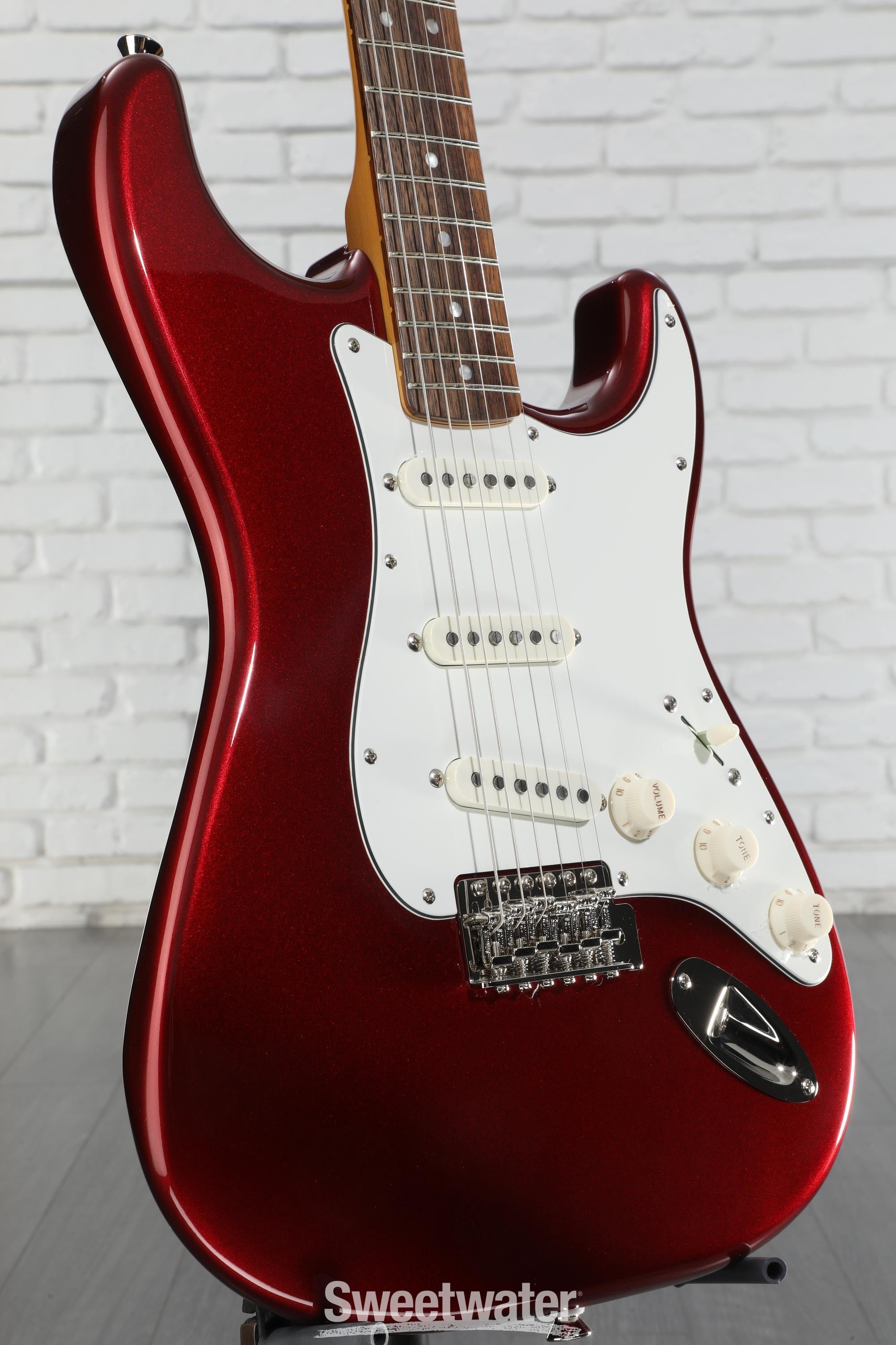 ギター Squire Classic Vibe '60s Stratocaster Amazon.com: Squier Classic Vibe 60s Stratocaster Electric