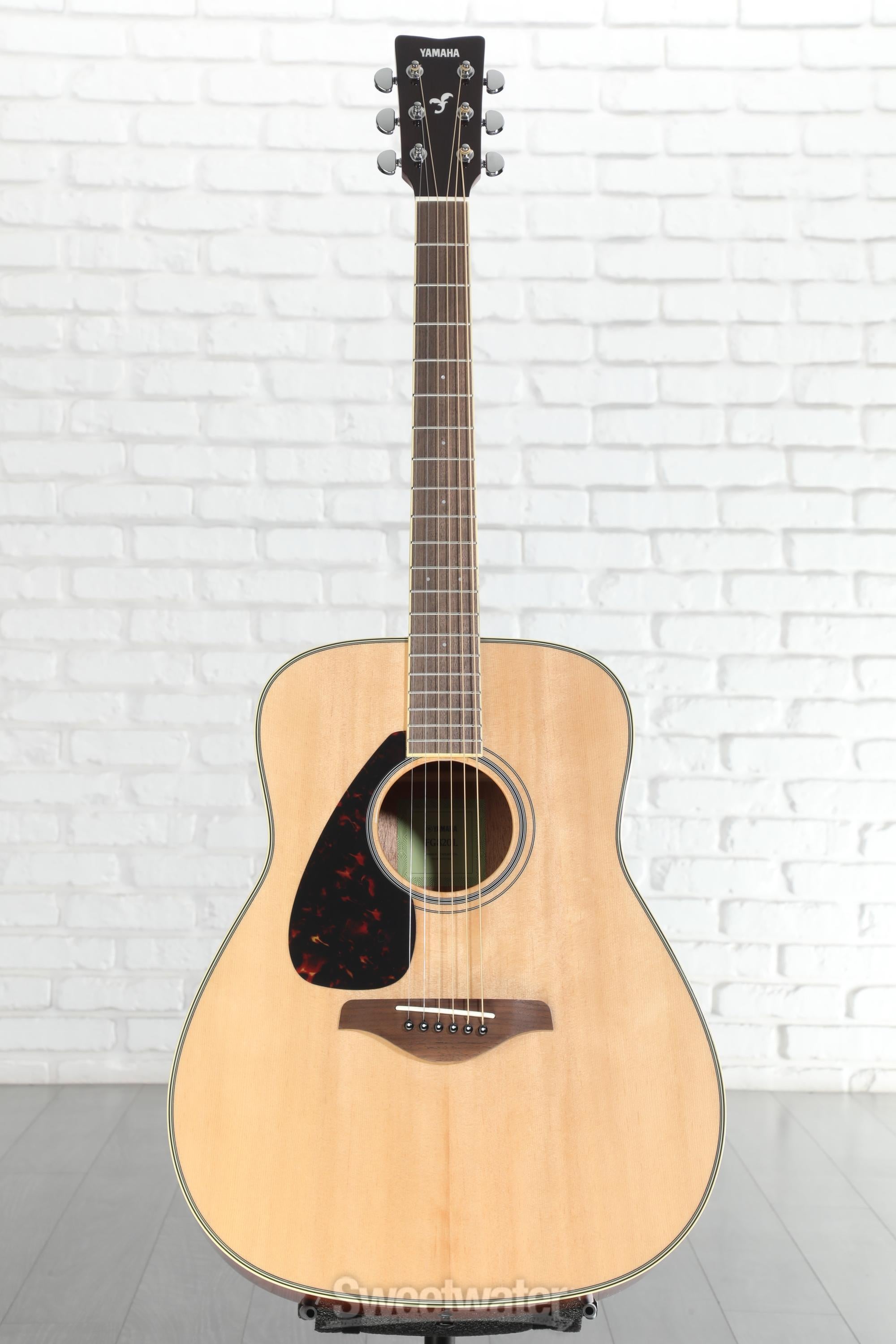 Yamaha FG820L Left-handed Dreadnought Acoustic Guitar - Natural