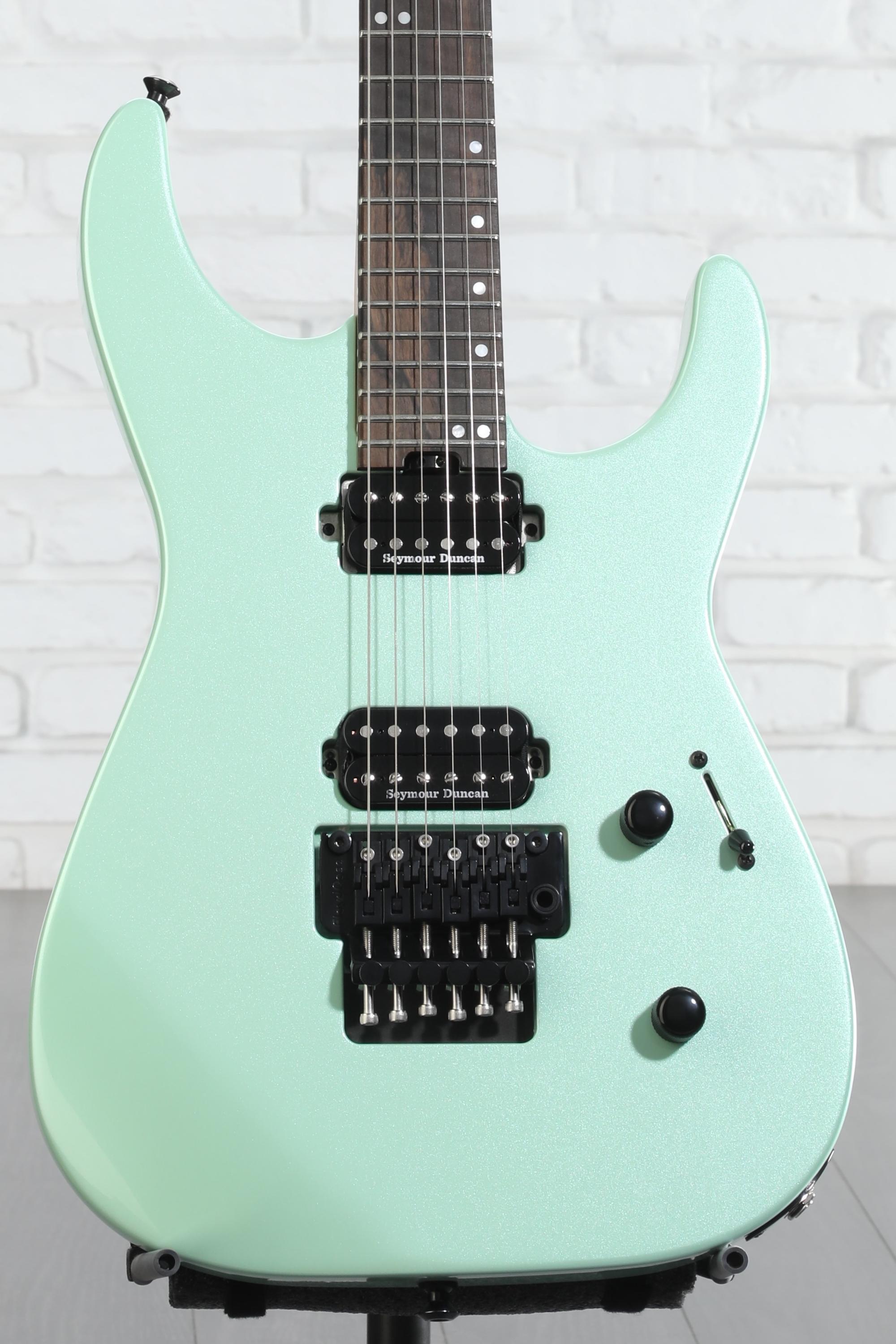 ギター Jackson American Series Virtuoso Jackson American Series Virtuoso Electric Guitar Satin Shell Pink