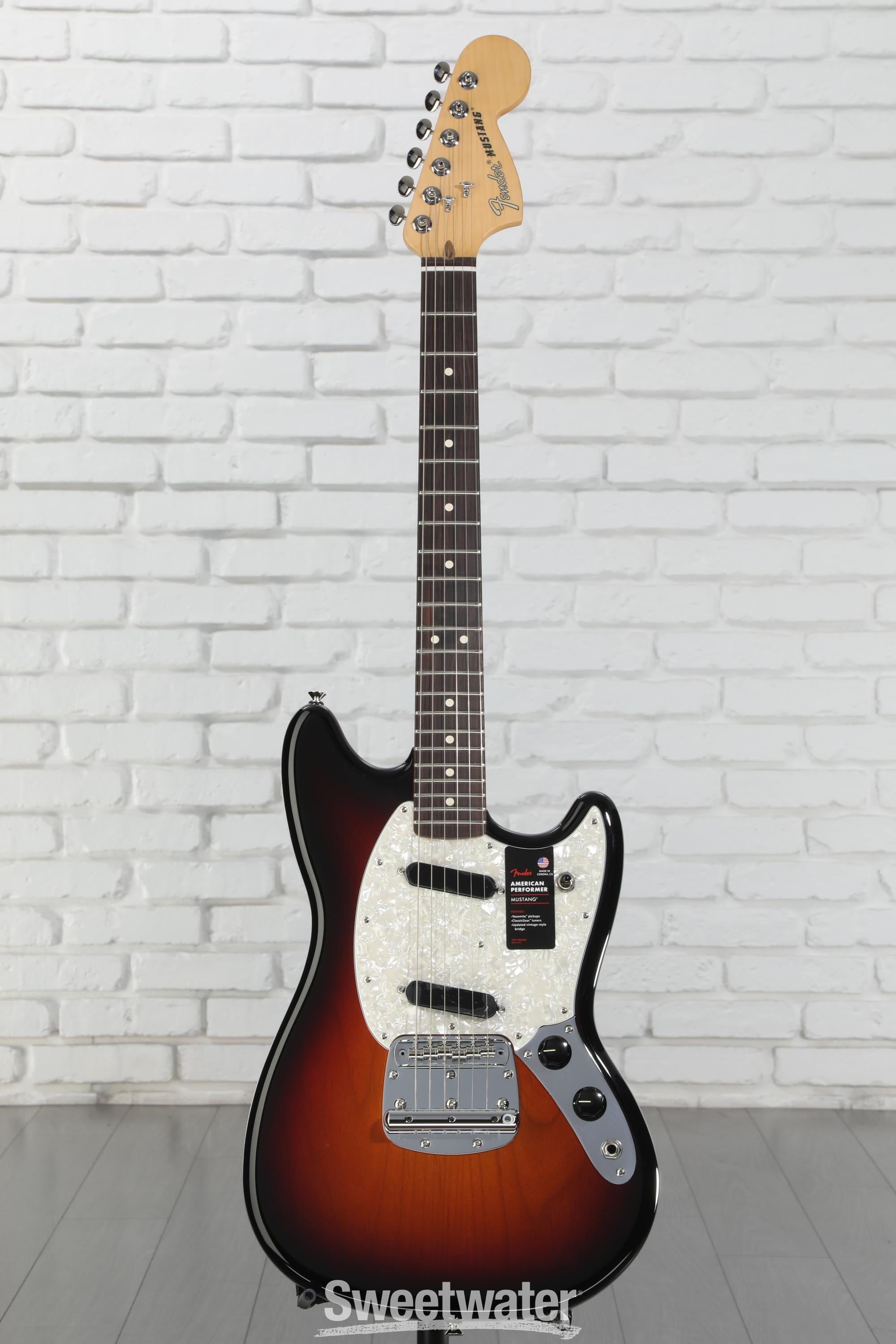 ギター Fender USA American Performer Mustang Fender American Performer Mustang Rosewood Fingerboard