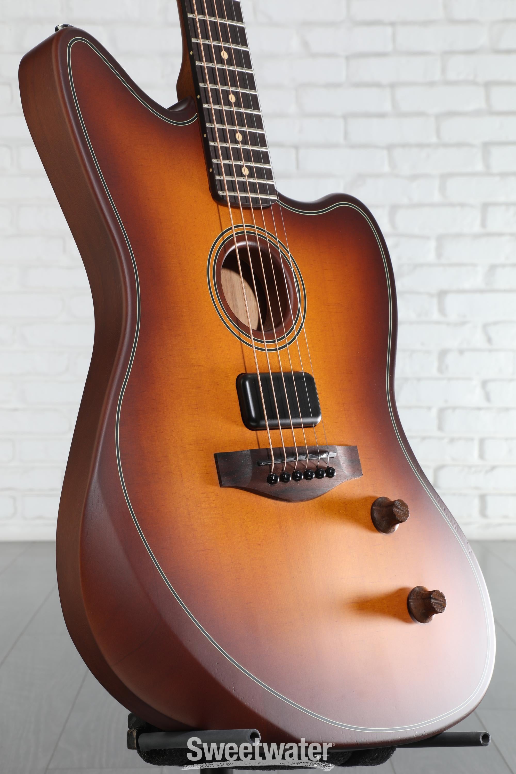 u*1様 Fender Acoustasonic Amazon.com: Fender American Acoustasonic Stratocaster Acoustic