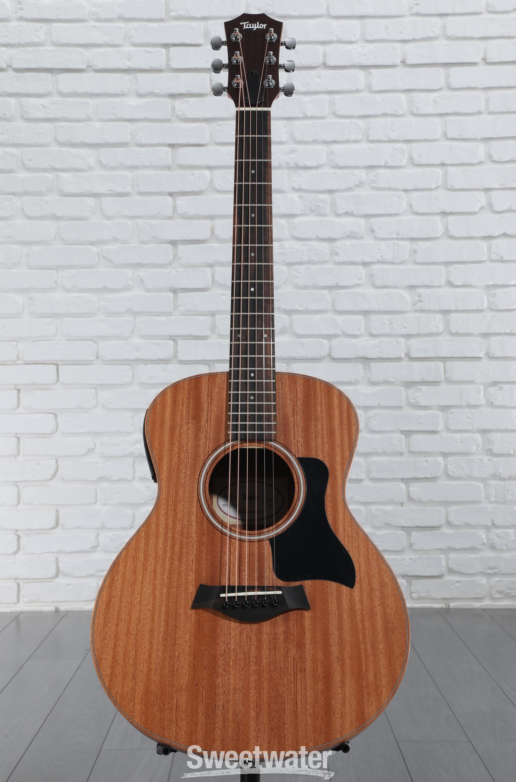 Taylor GS Mini-e Mahogany Acoustic-electric Guitar - Natural