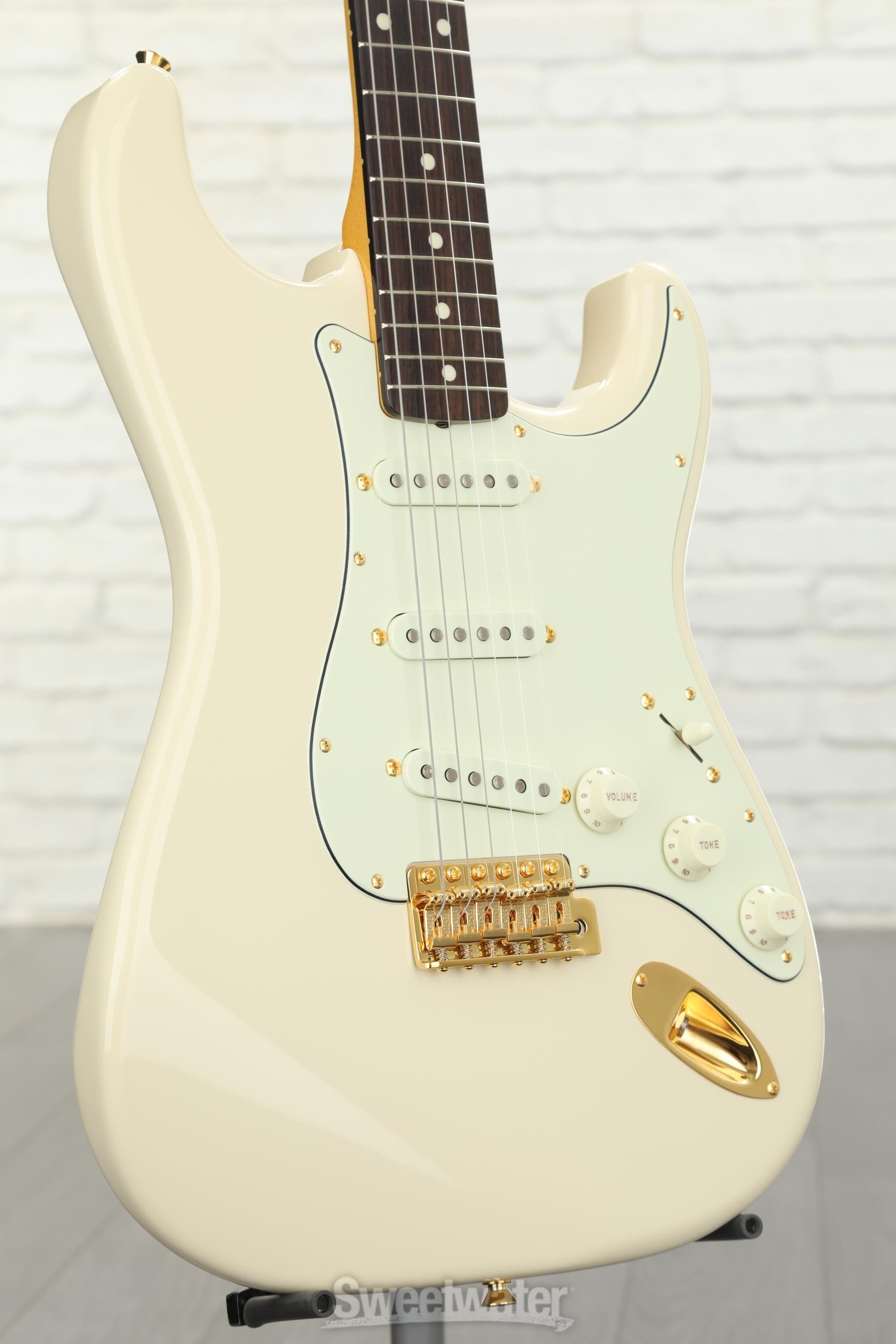 Fender limited edition on sale daybreak stratocaster