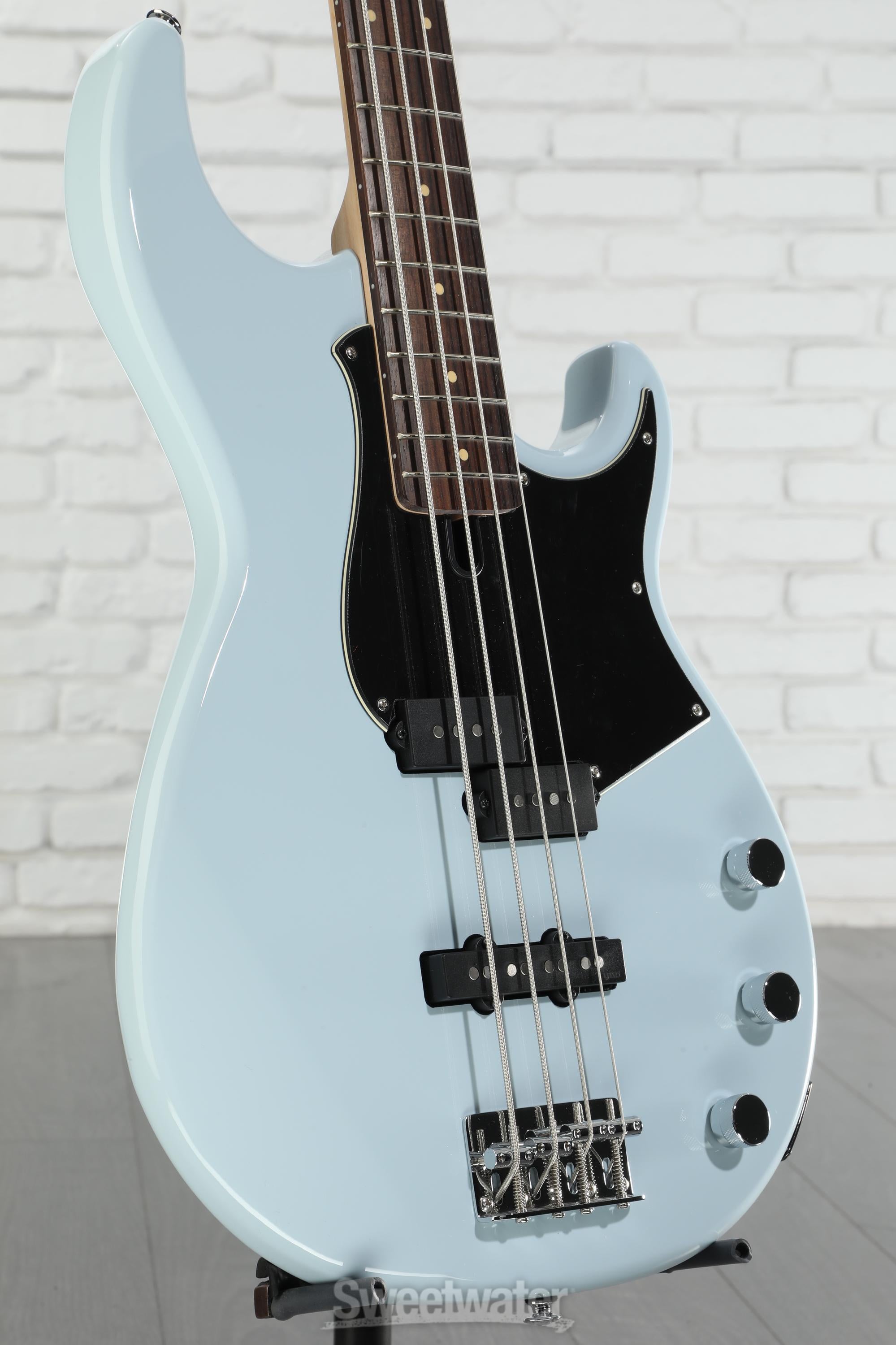 YAMAHA bb434 Ice Blue ヘッドホンアンプ付き Amazon | YAMAHA BB434 ベース 初心者12点セット 【ヘッドホン