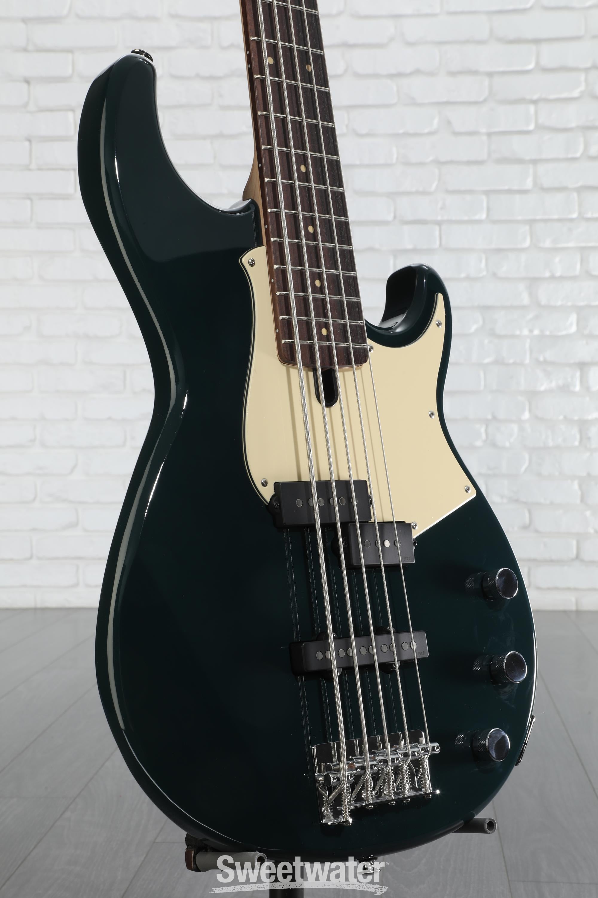 Yamaha BB435 5-string Bass Guitar - Teal Blue | Sweetwater