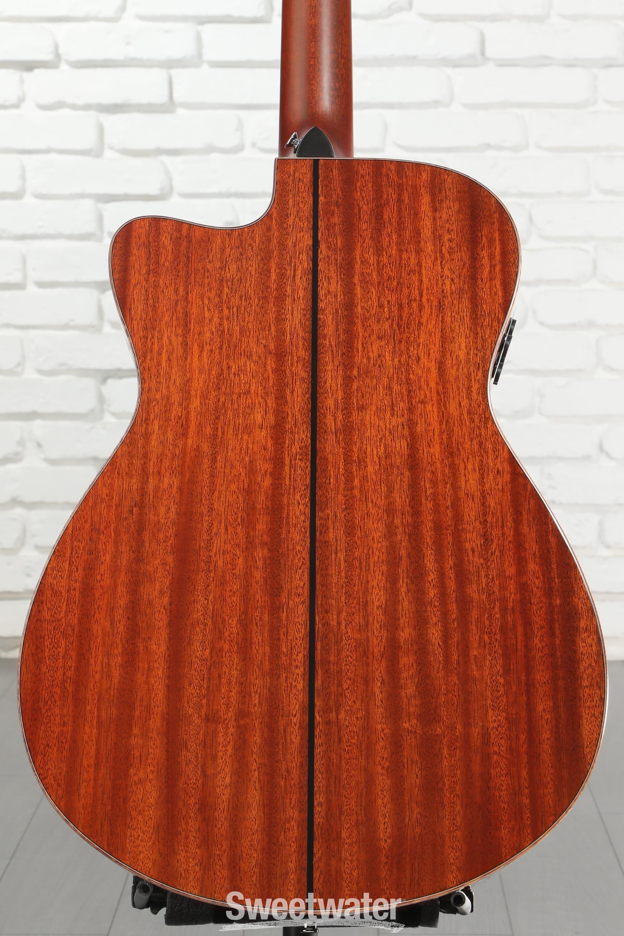 Yamaha AC3M ARE Concert Cutaway Acoustic-electric Guitar - Vintage