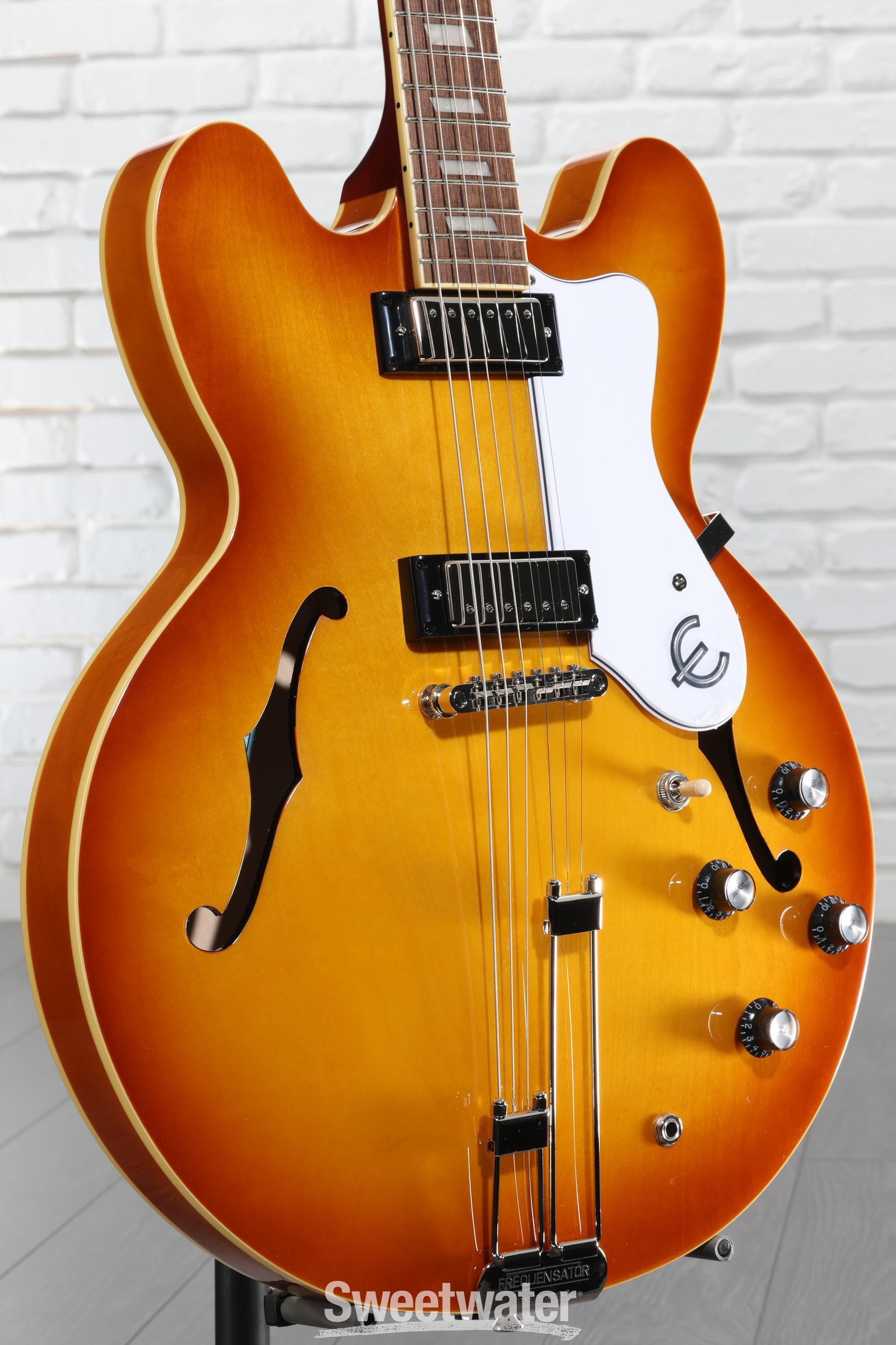 Epiphone Riviera Semi-hollowbody Electric Guitar - Royal Tan