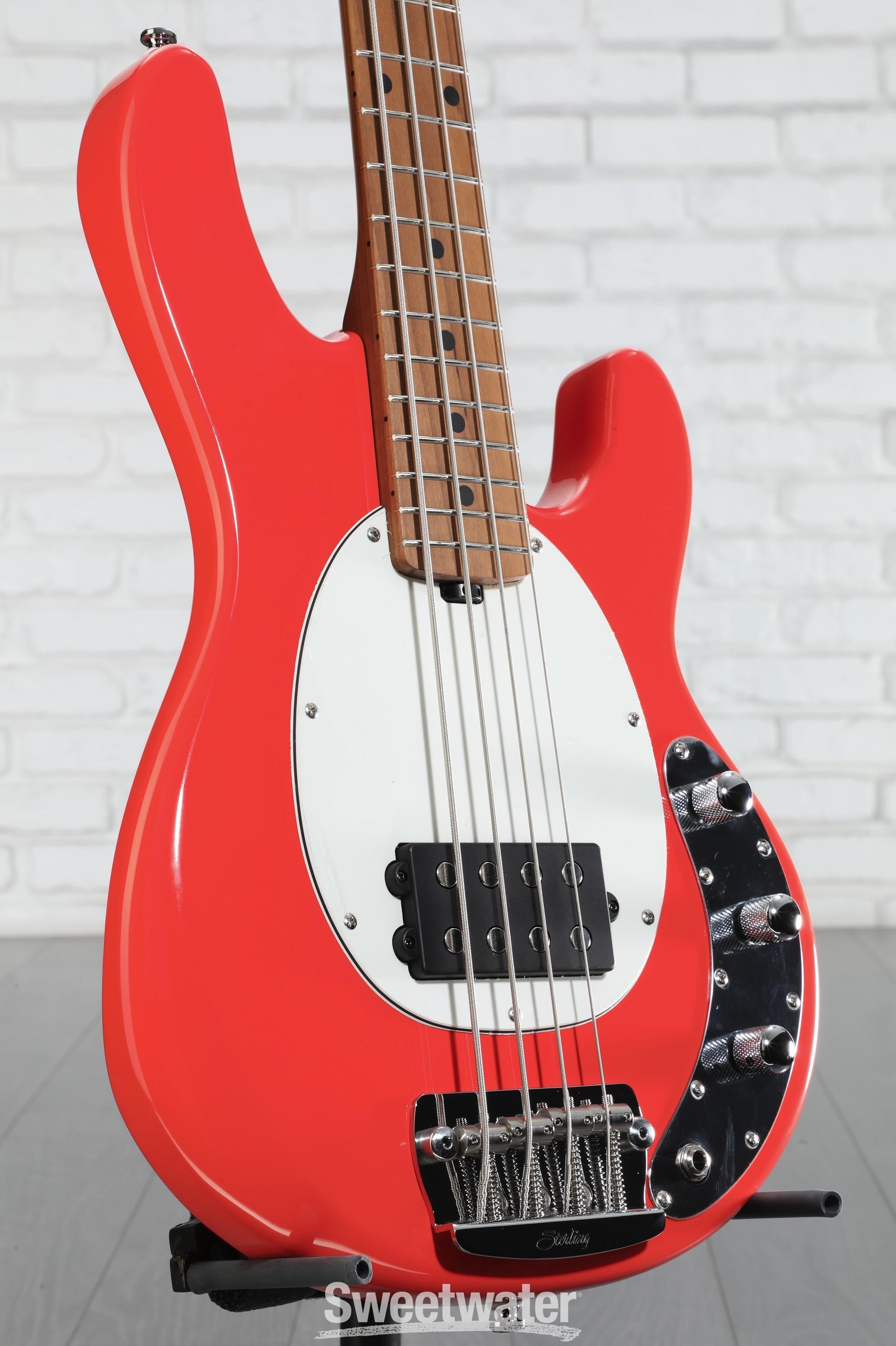 Sterling by MUSIC MAN RAYSS4 ショートスケール Sterling By Music Man StingRay RAYSS4 Short Scale Bass Guitar