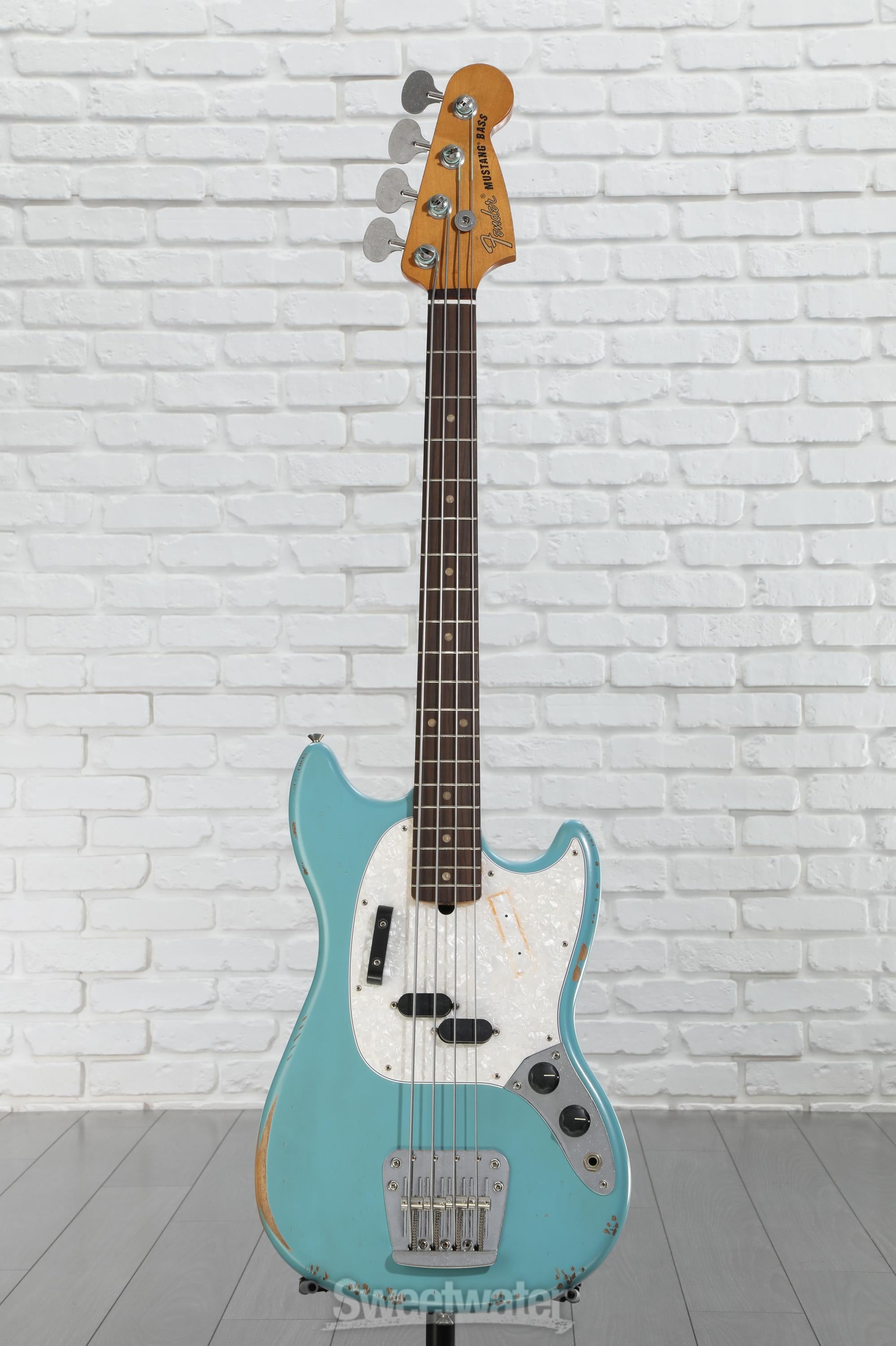 Fender JMJ Road Worn Mustang Bass7/2限定値下 Amazon.com: Fender JMJ Road Worn Mustang Bass, Faded Daphne