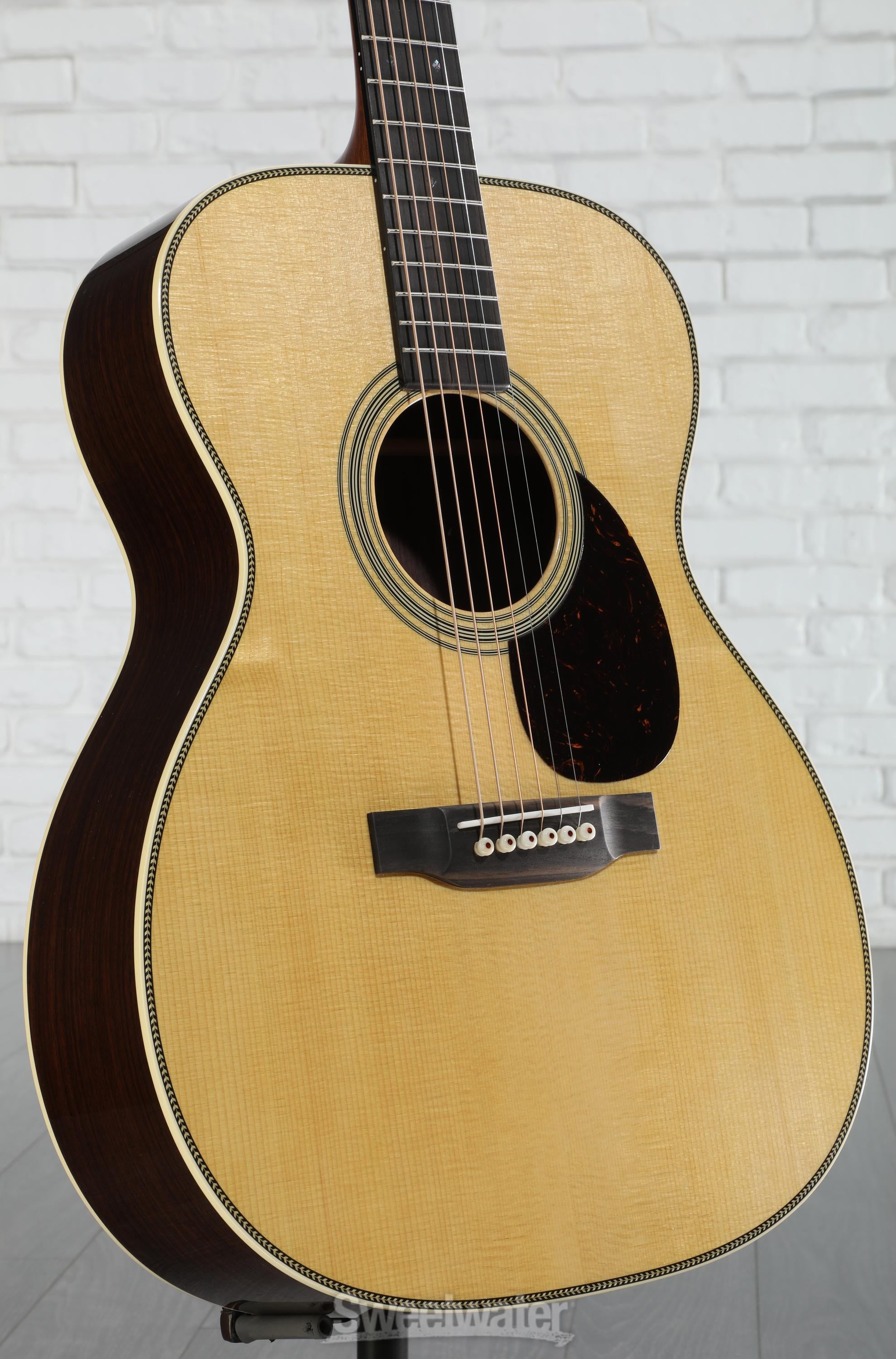 Martin OM-28 スタンダード Martin OM-28 Standard Series Acoustic Guitar - Natural with