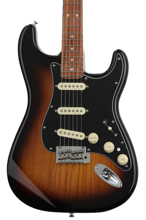 Fender Deluxe Stratocaster - 2-Color Sunburst with Pau Ferro Fingerboard